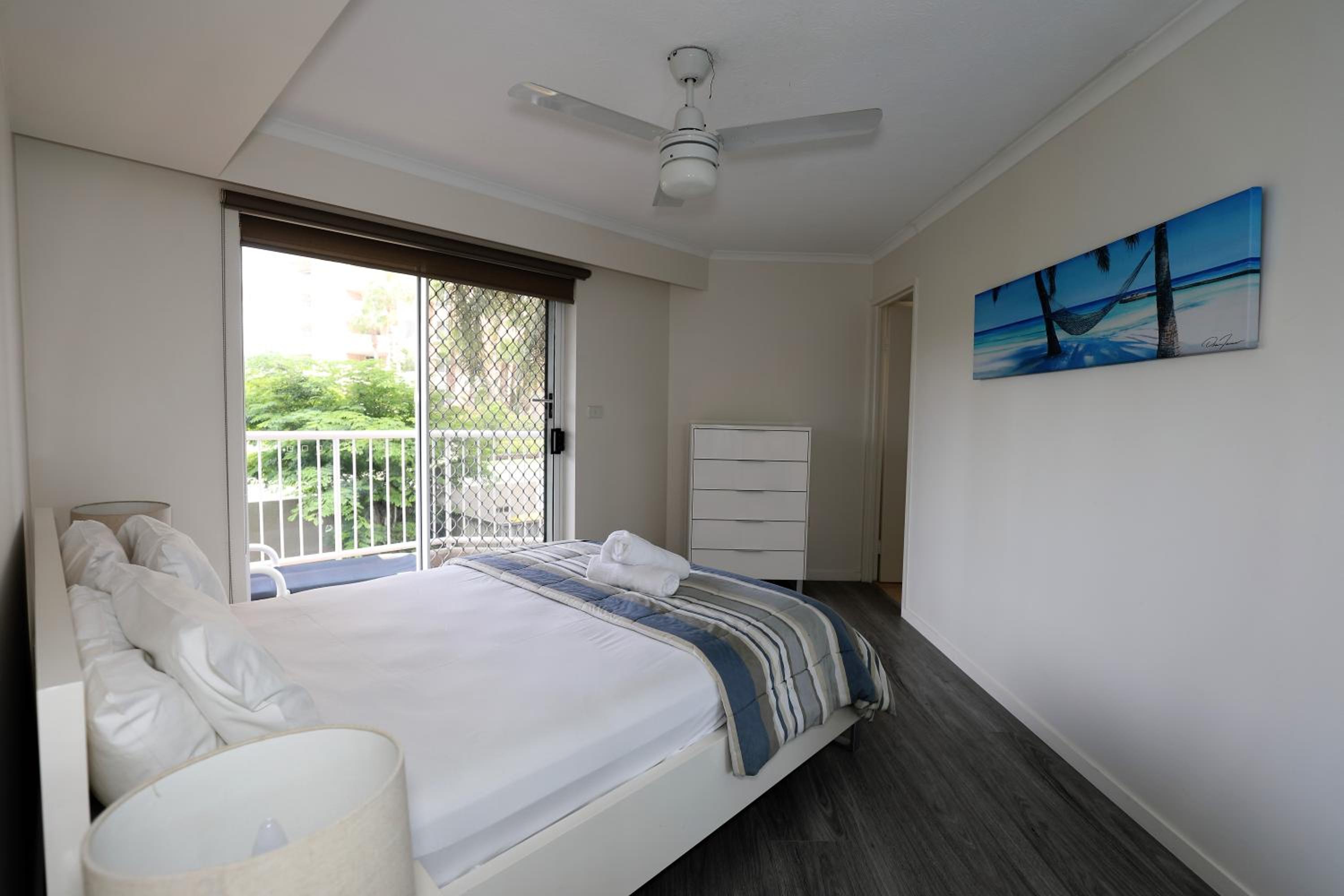Two-Bedroom Apartment - Photo 5
