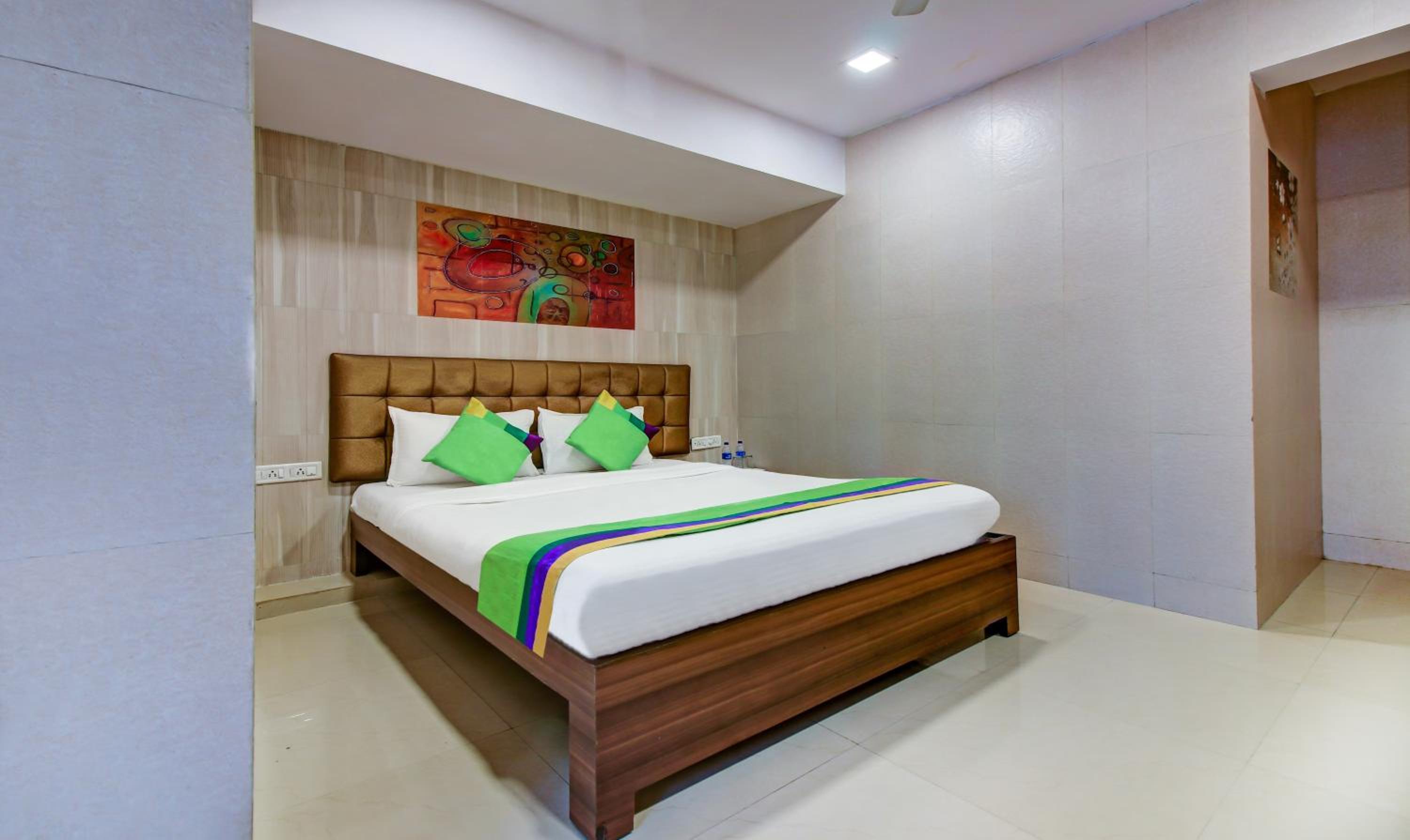 Standard Double Room - Photo 6