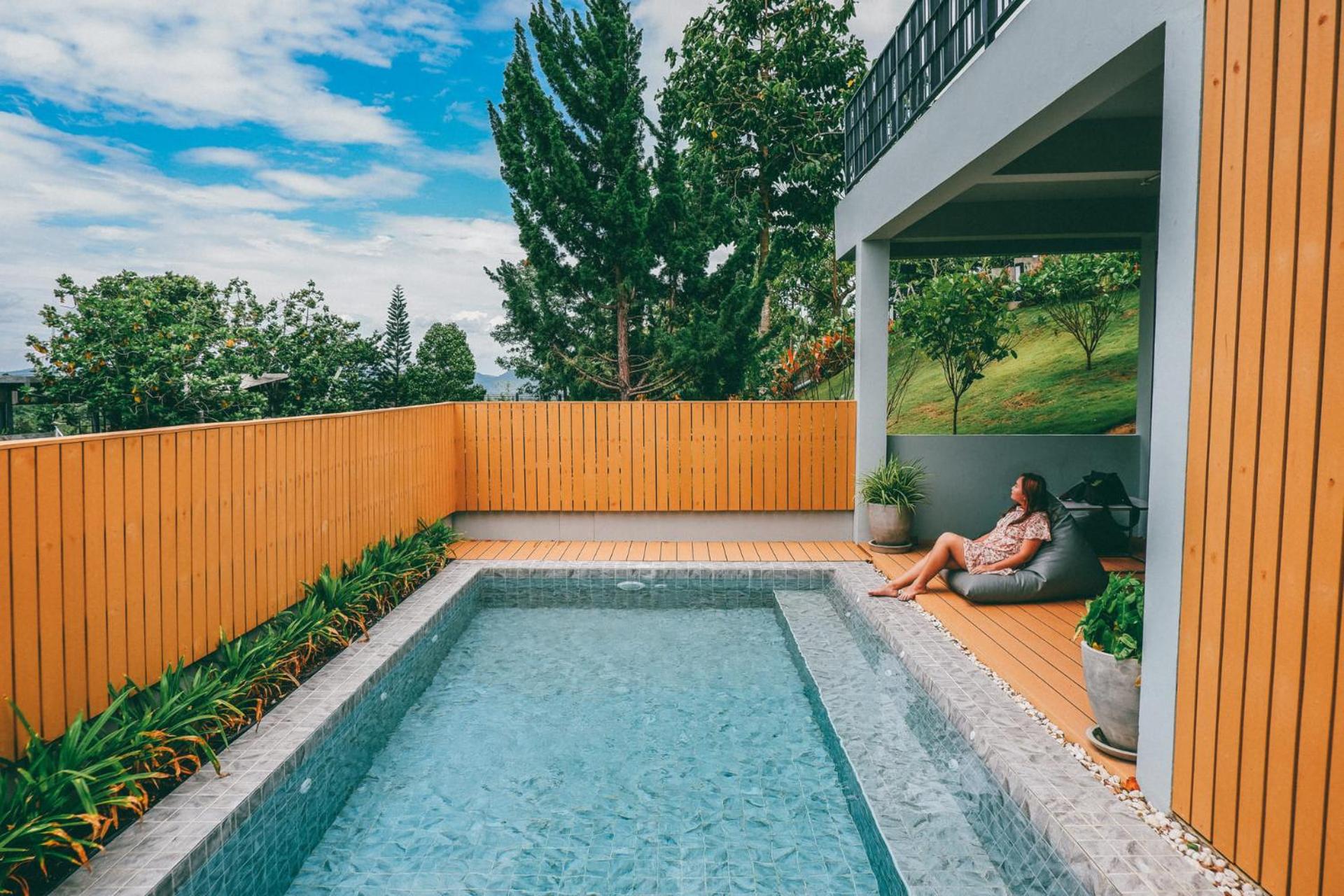 Suite with Private Pool - Photo 14