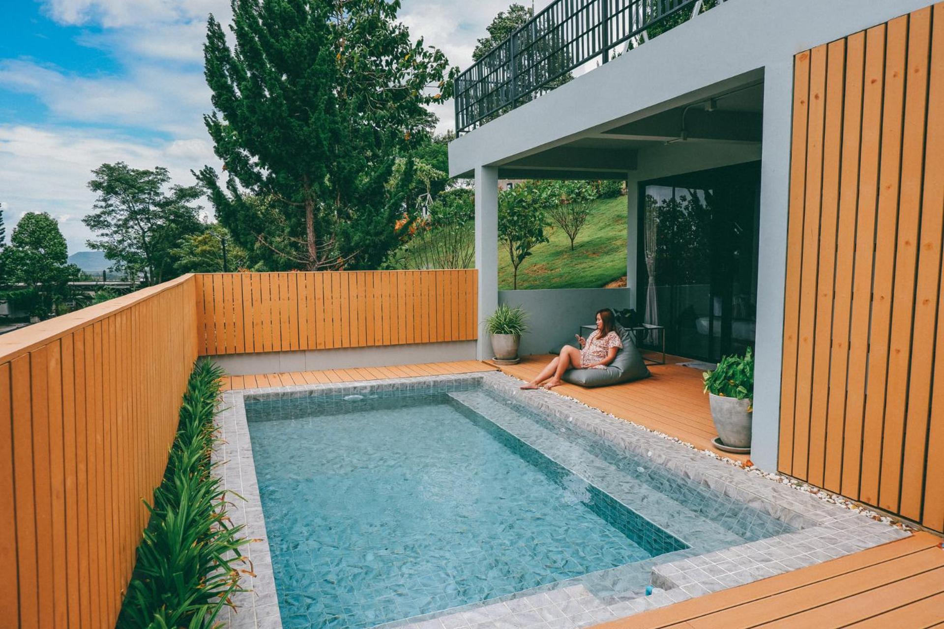 Suite with Private Pool - Photo 16
