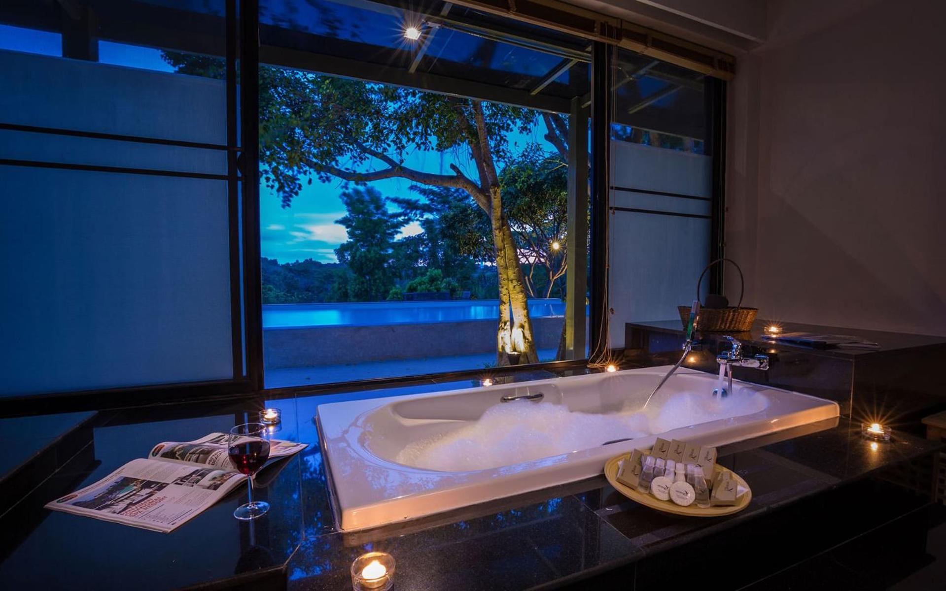 Villa with Private Pool - Photo 7