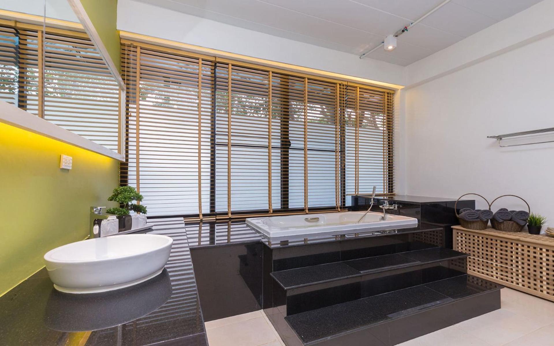 Villa with Private Pool - Photo 8