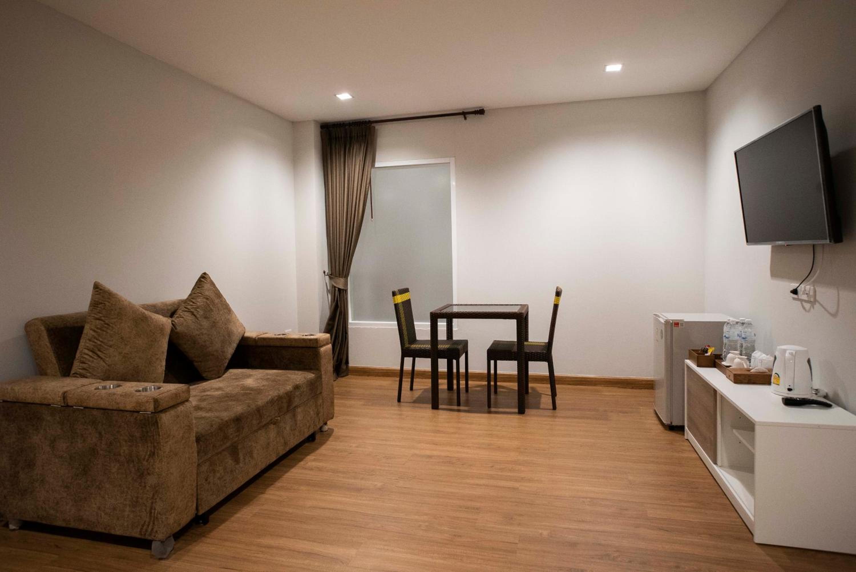 Family Room - Photo 12
