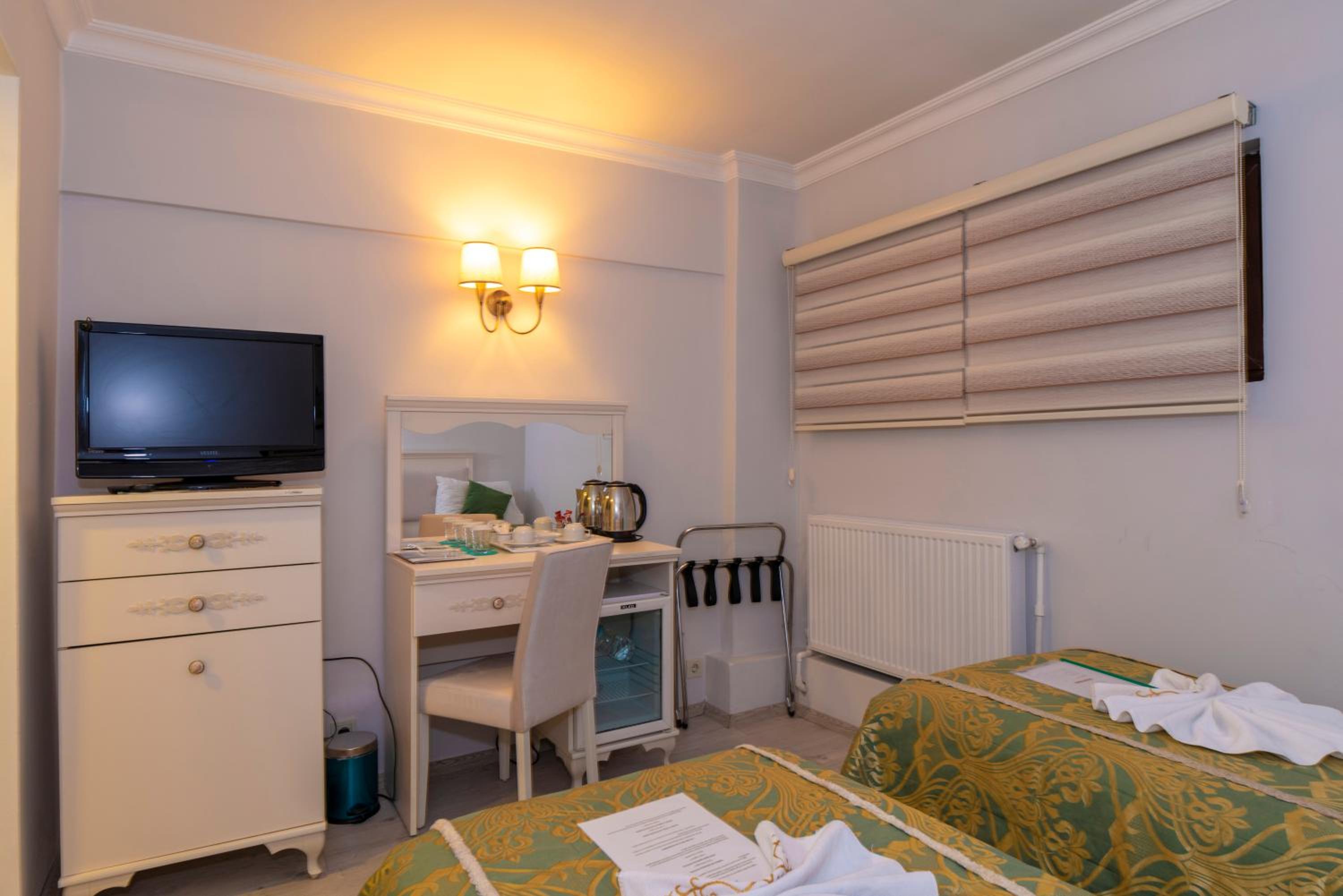 Economy Double or Twin Room - Basement Floor photo 2