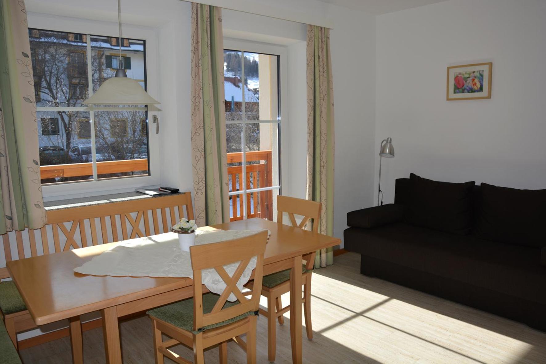 Apartment with Mountain View photo 2