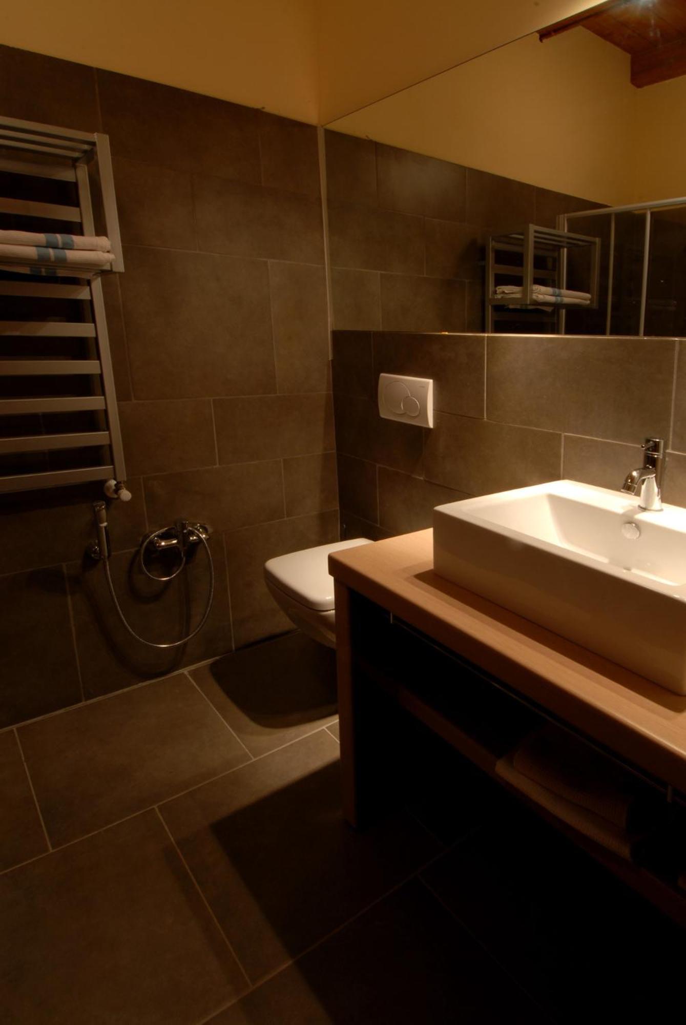Bungalow with Kitchenette - Photo 2