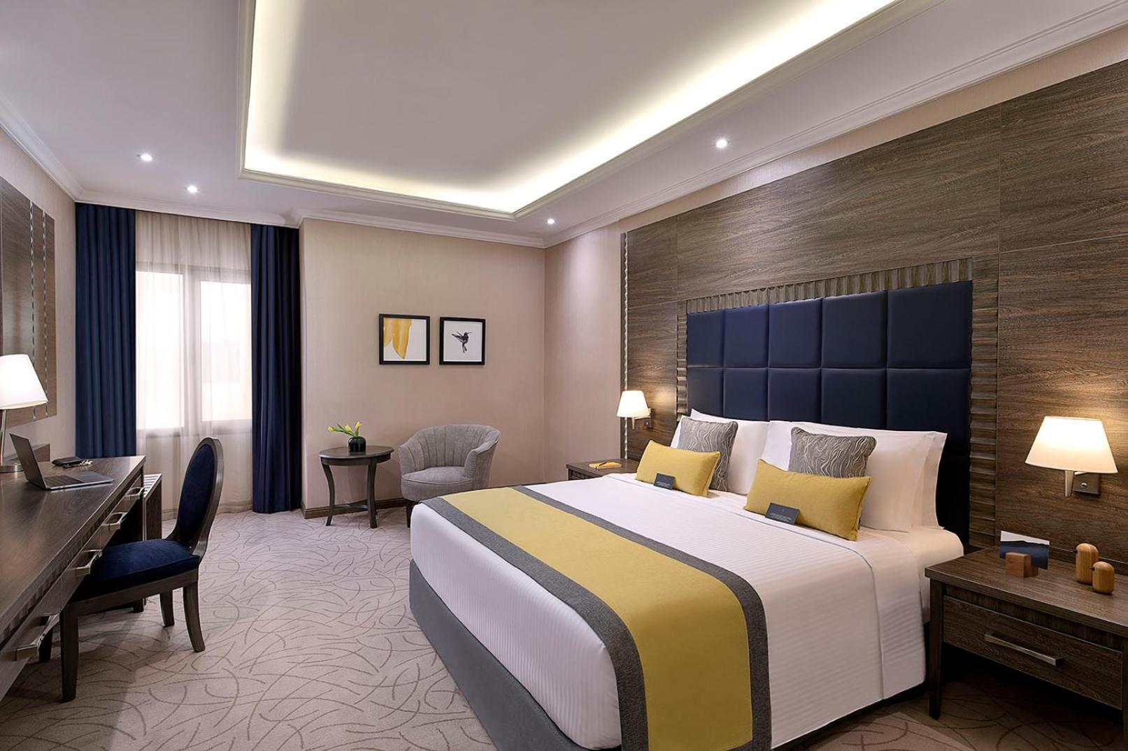 Deluxe King Room - Non-Smoking