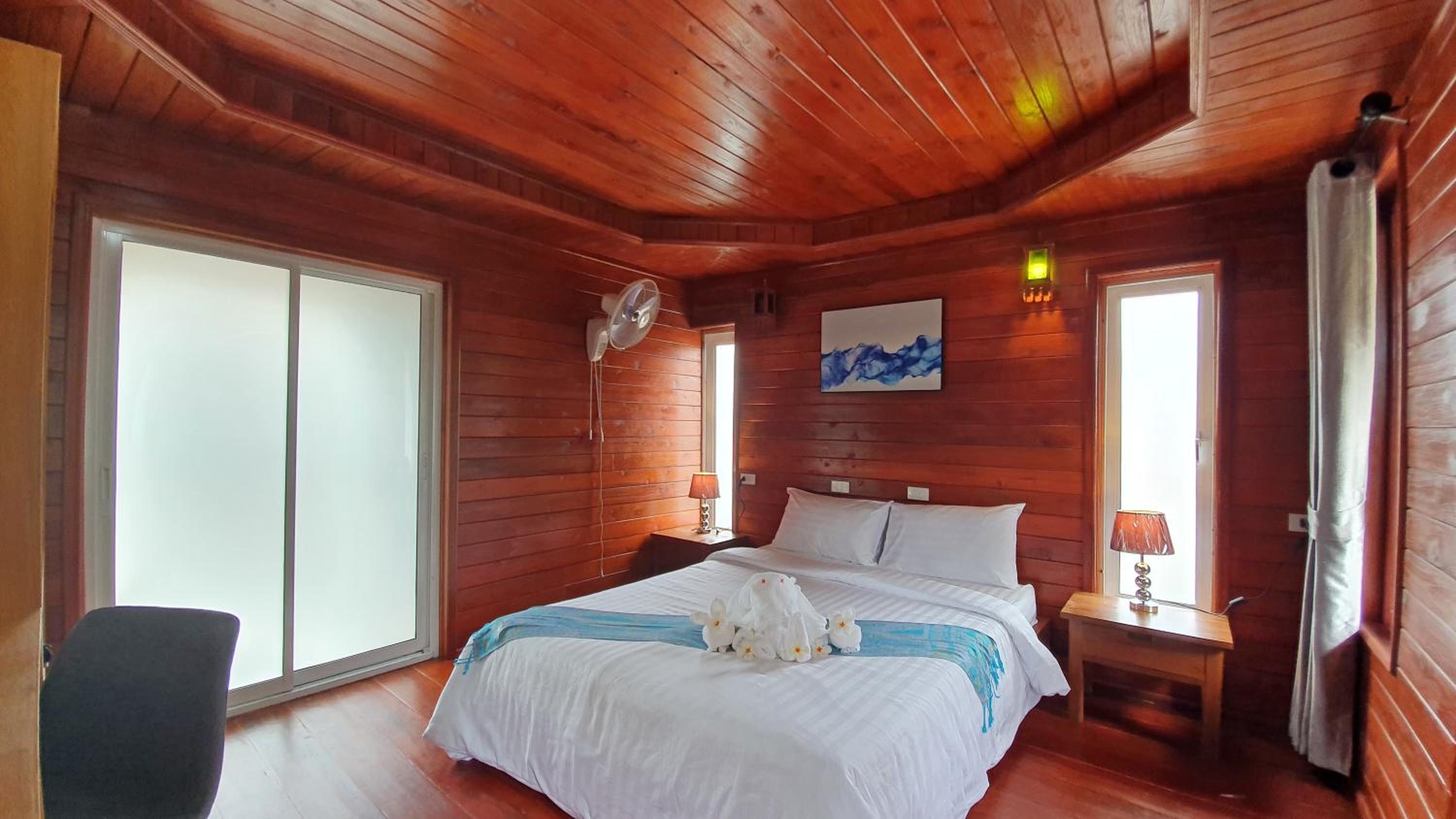 Bungalow with Fan - Photo 9