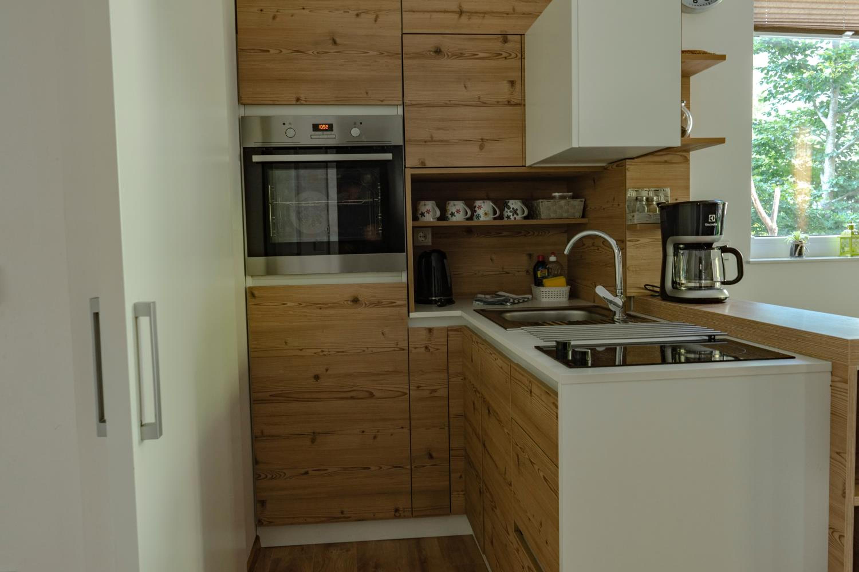 One-Bedroom Apartment with Terrace photo 2