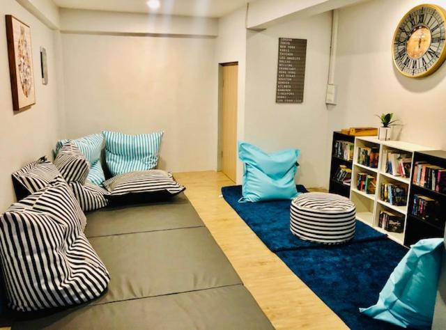 Bed in 4-Bed Male Dormitory Room photo 3