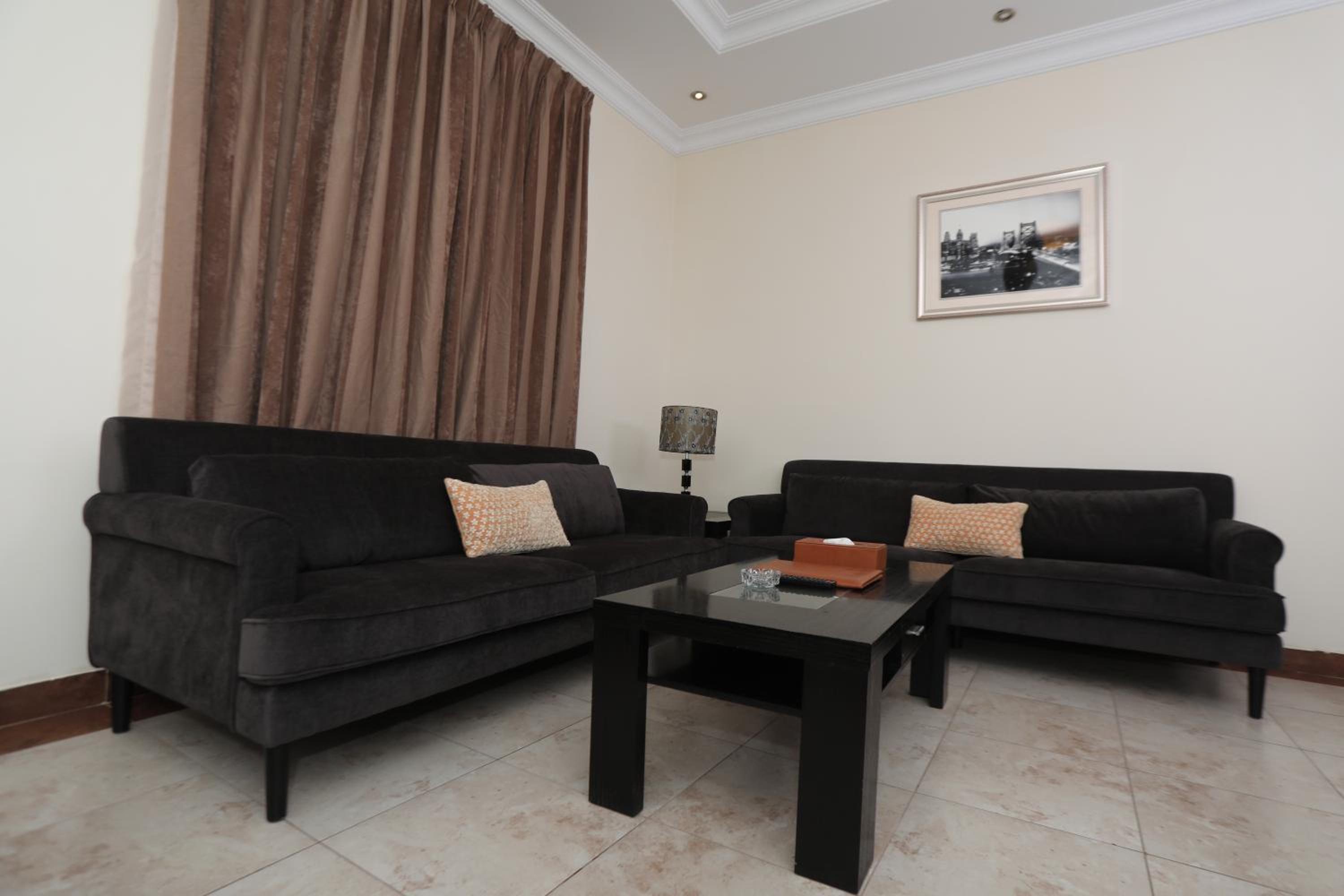 Studio (2 Adults)