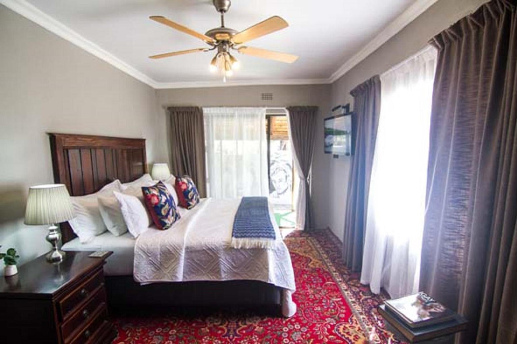  Double Room - Photo 1