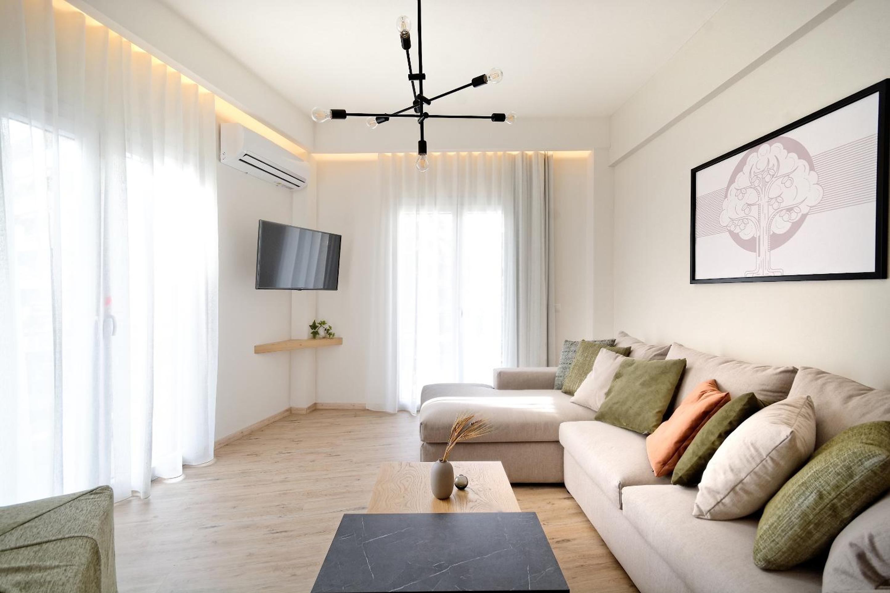 One-Bedroom Apartment photo 1