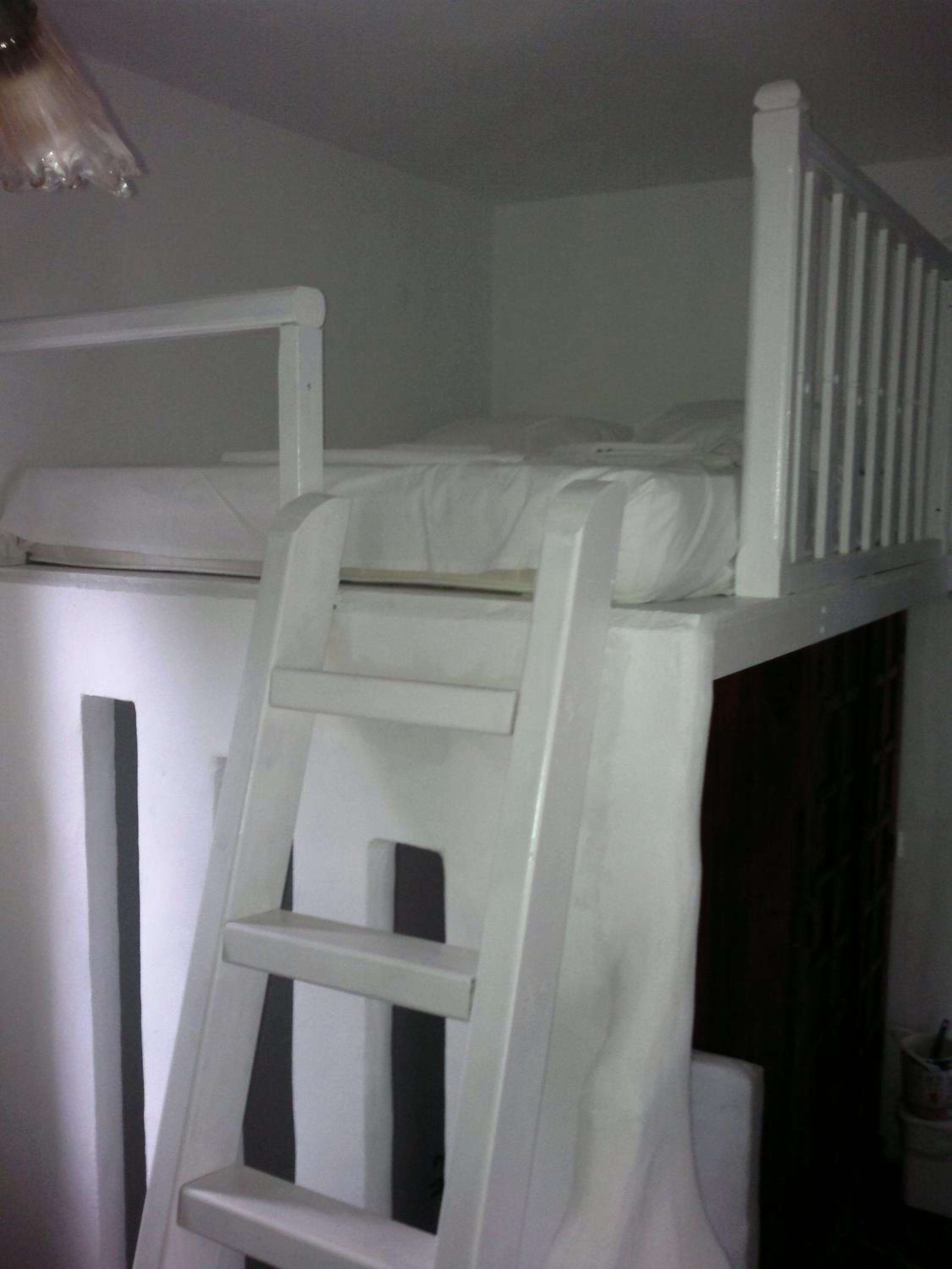 Two-Bedroom Apartment - Split Level photo 3
