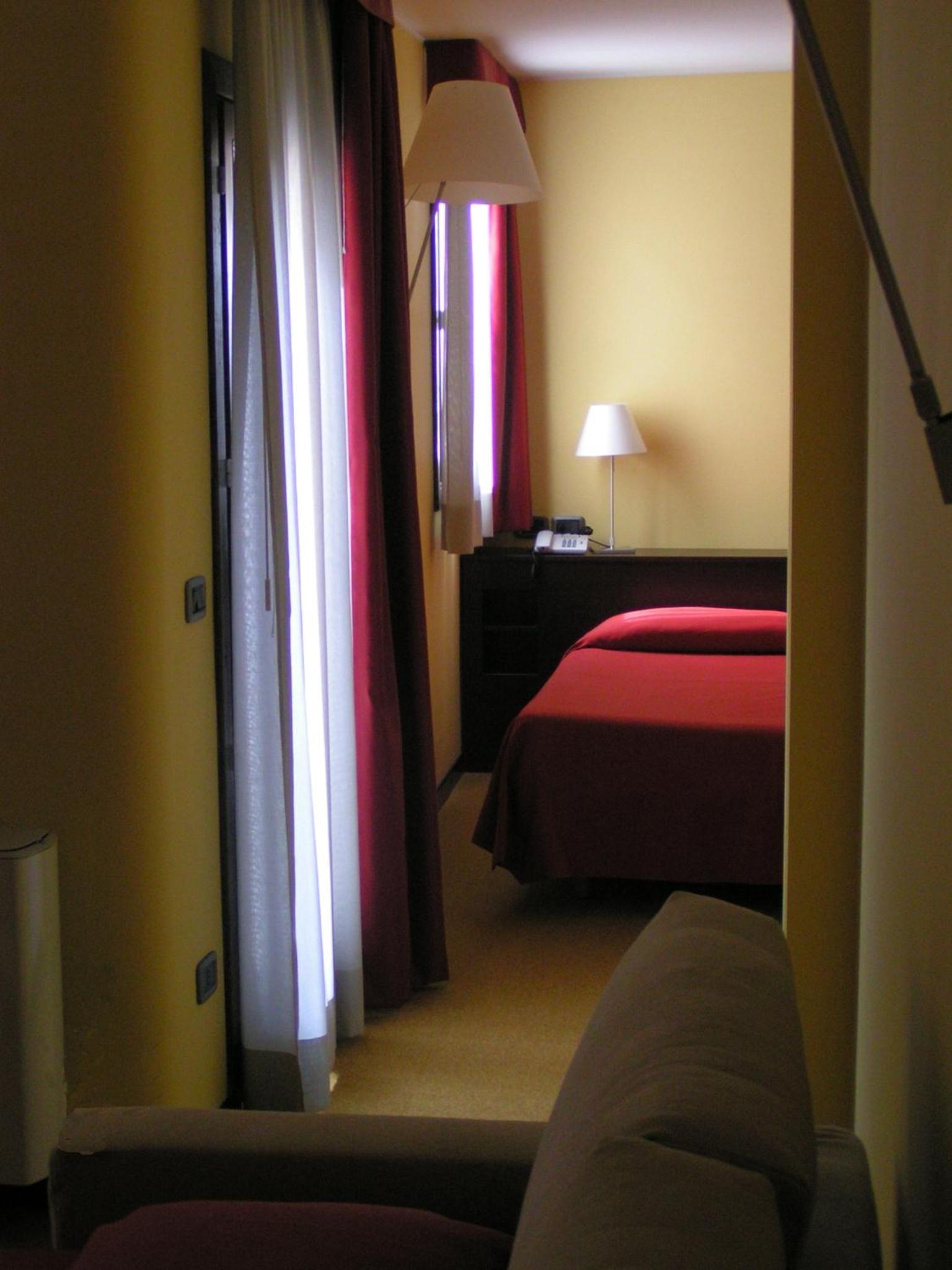 Double Room with Extra Bed photo 1