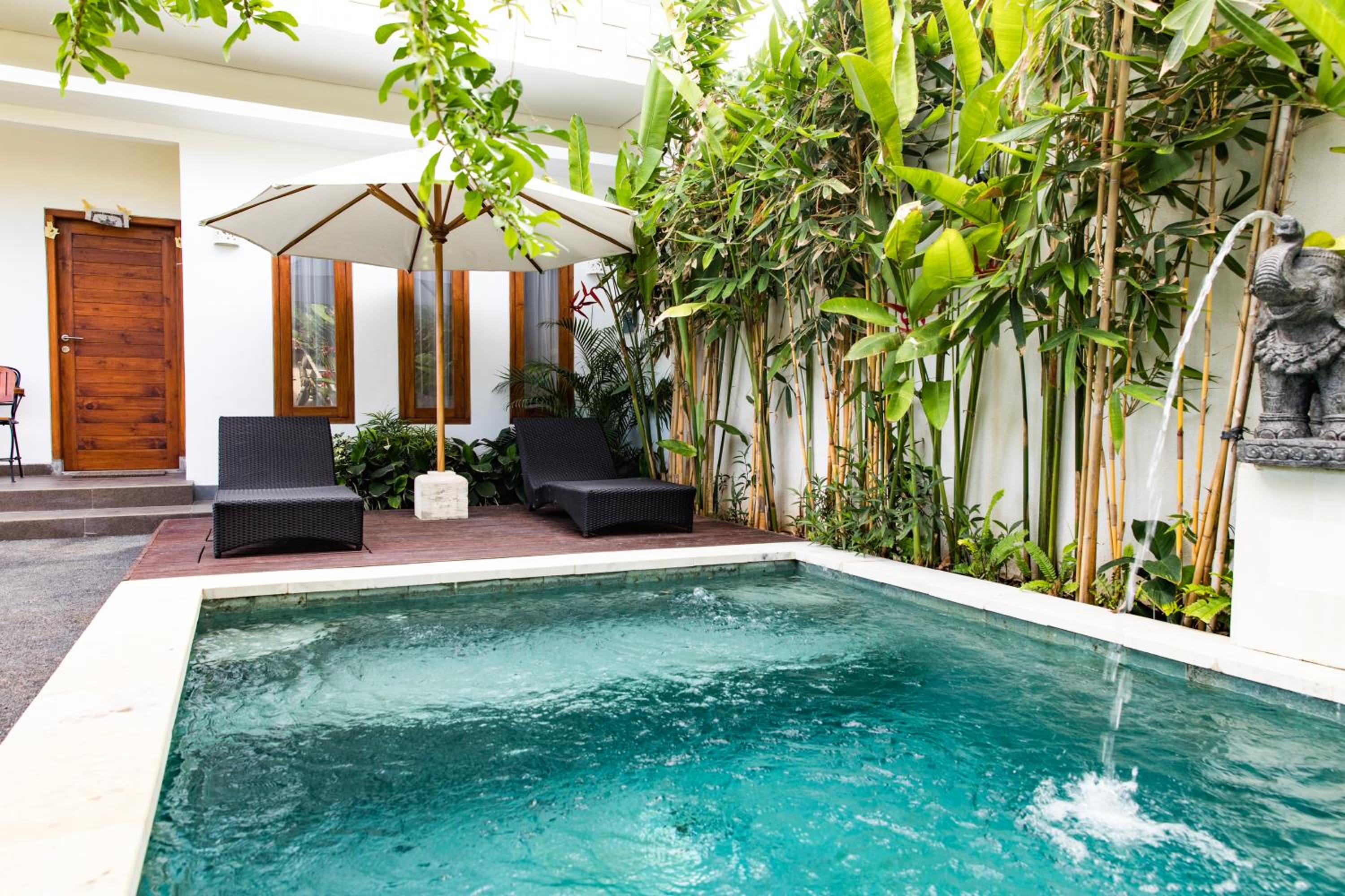 Villa with Private Pool - Photo 56