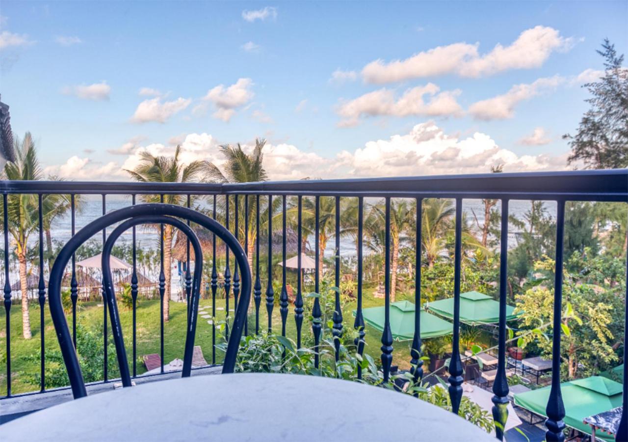 Deluxe Double Room with Sea View - Photo 9