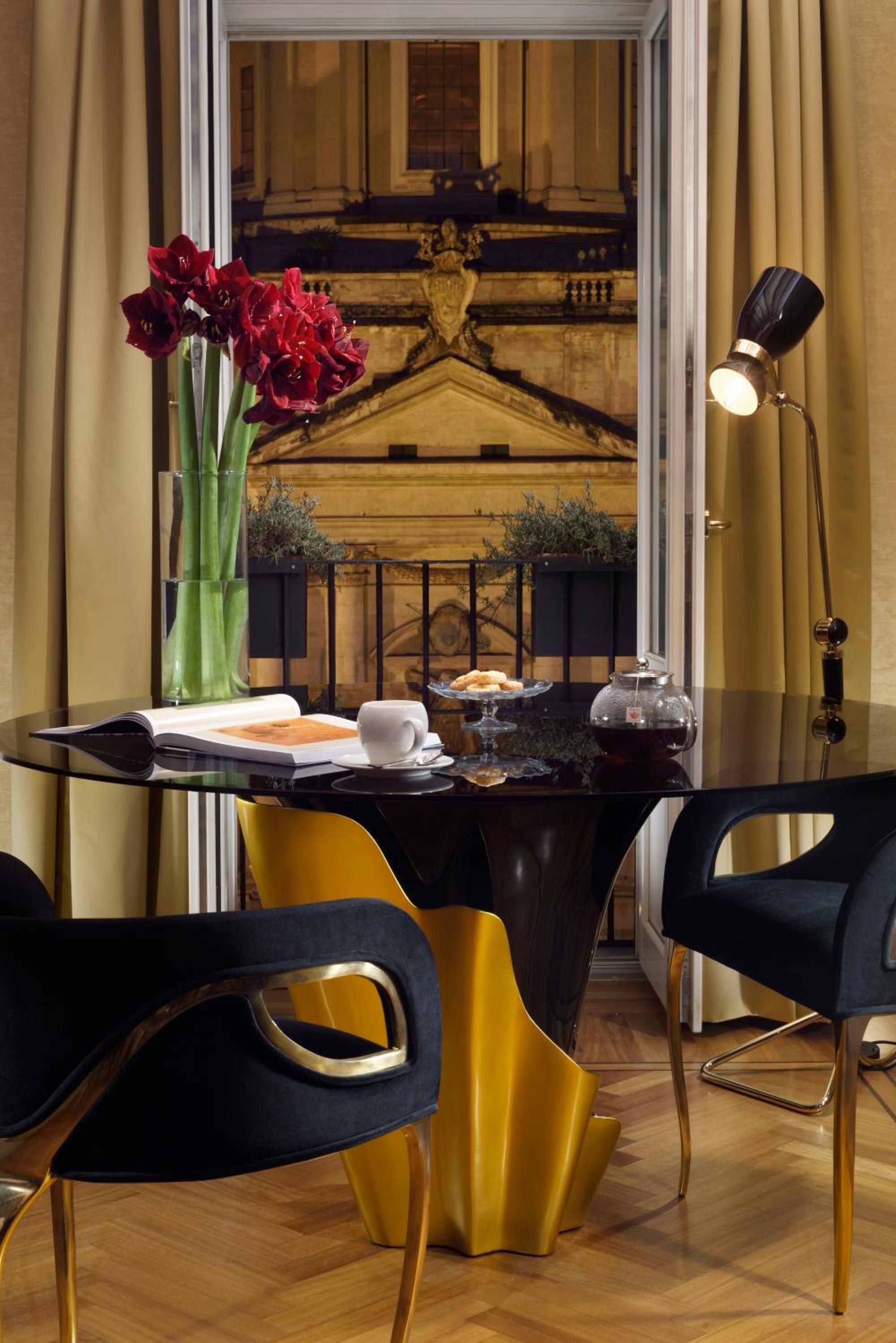 Royal Suite photo 2