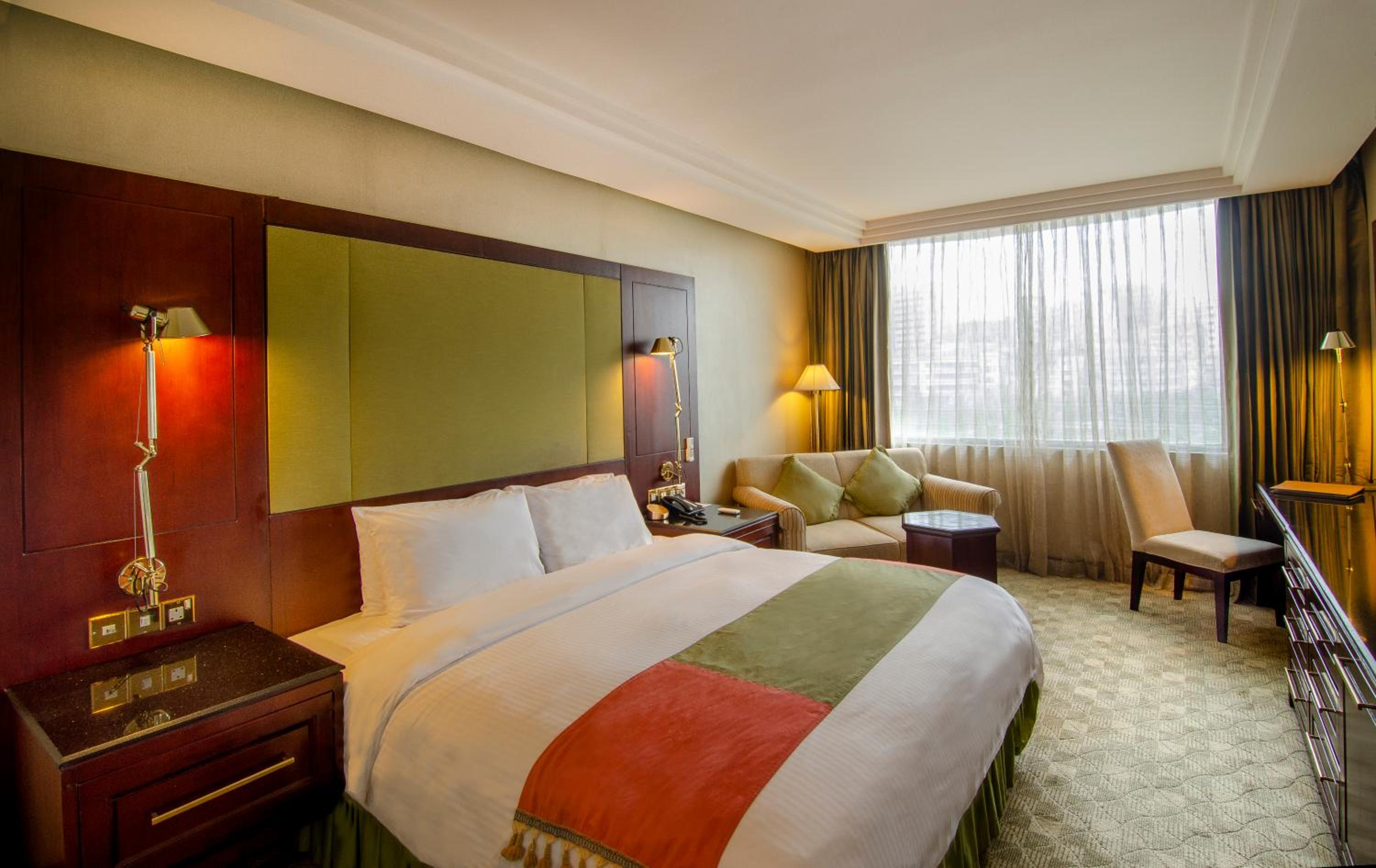 Deluxe King Room - Photo 1