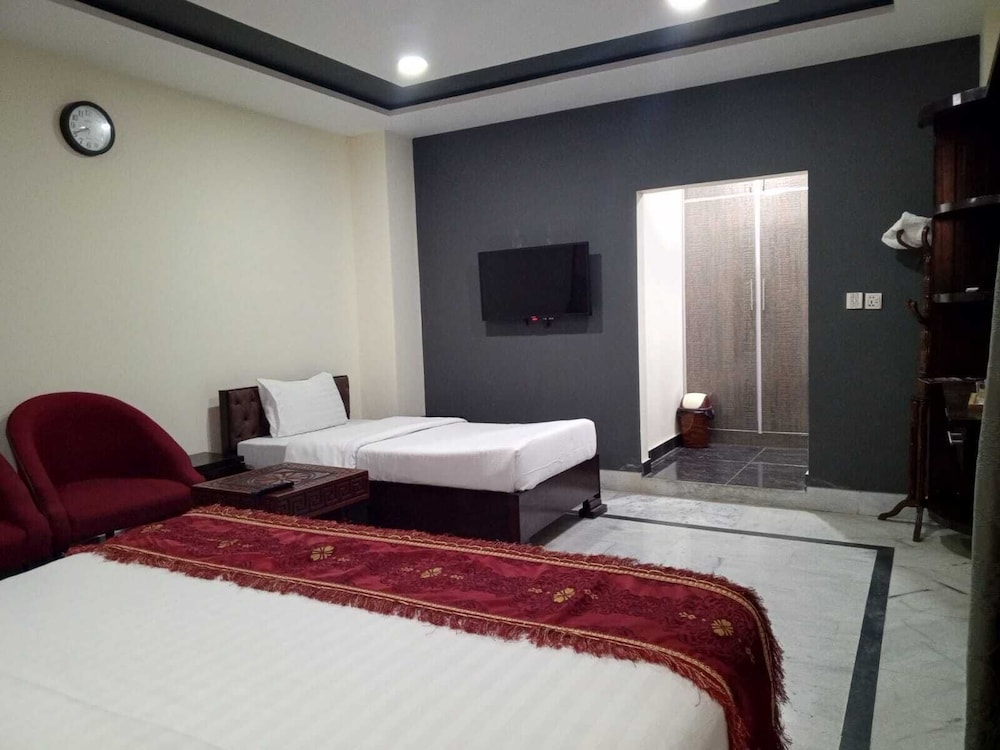 Deluxe Triple Room photo 1