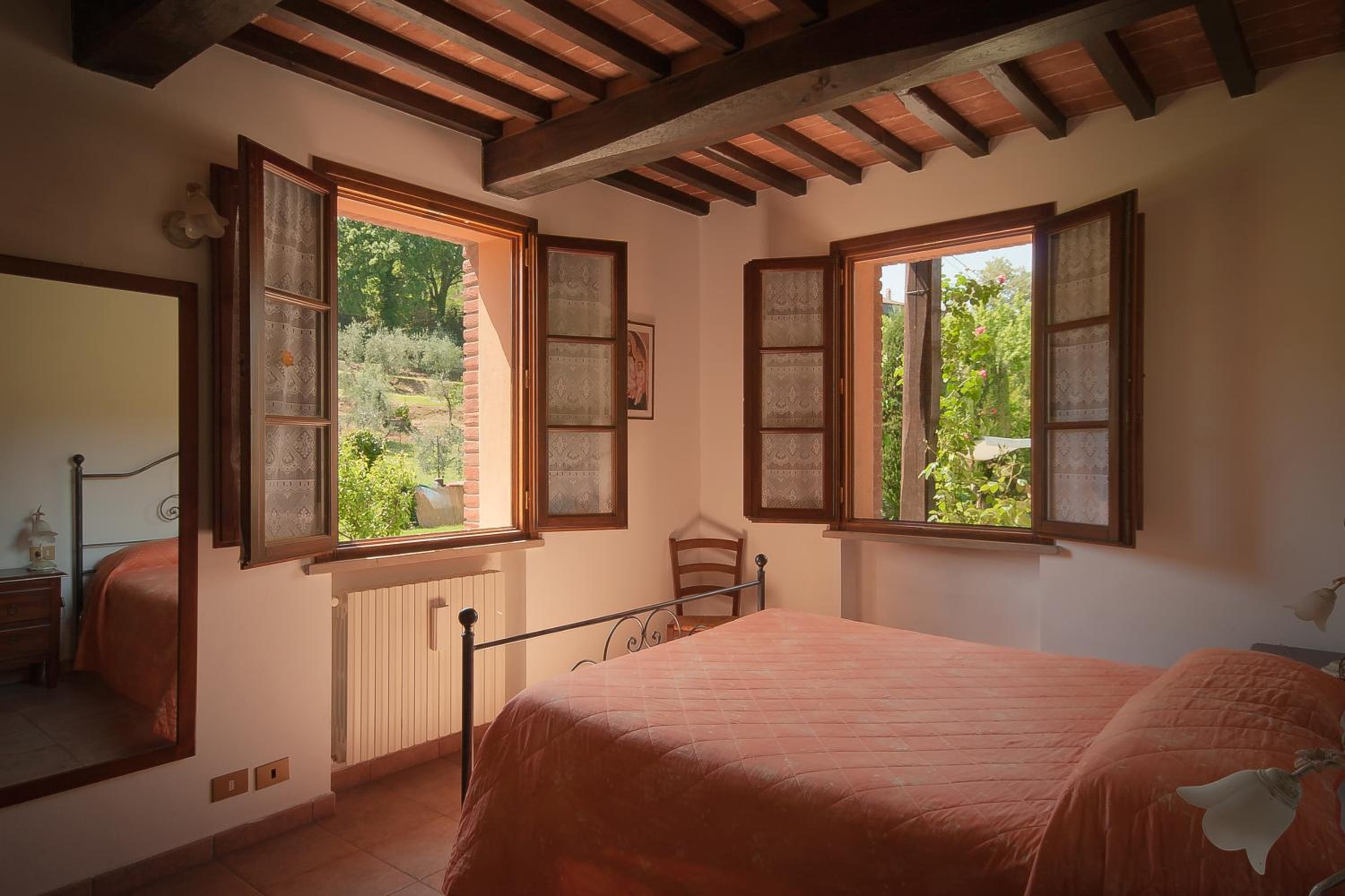 One-Bedroom Apartment - Photo 1