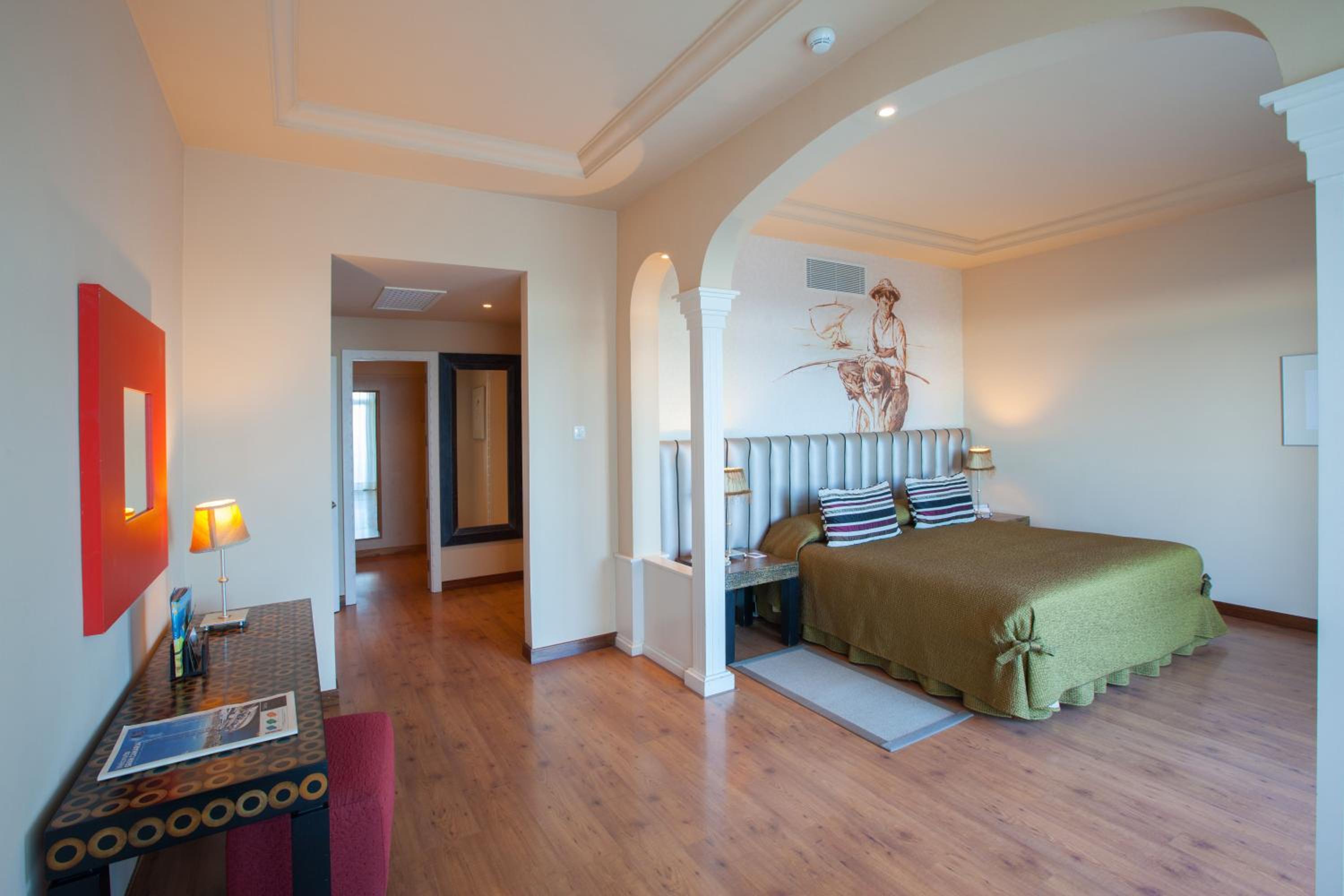 Senior Suite  - Photo 7