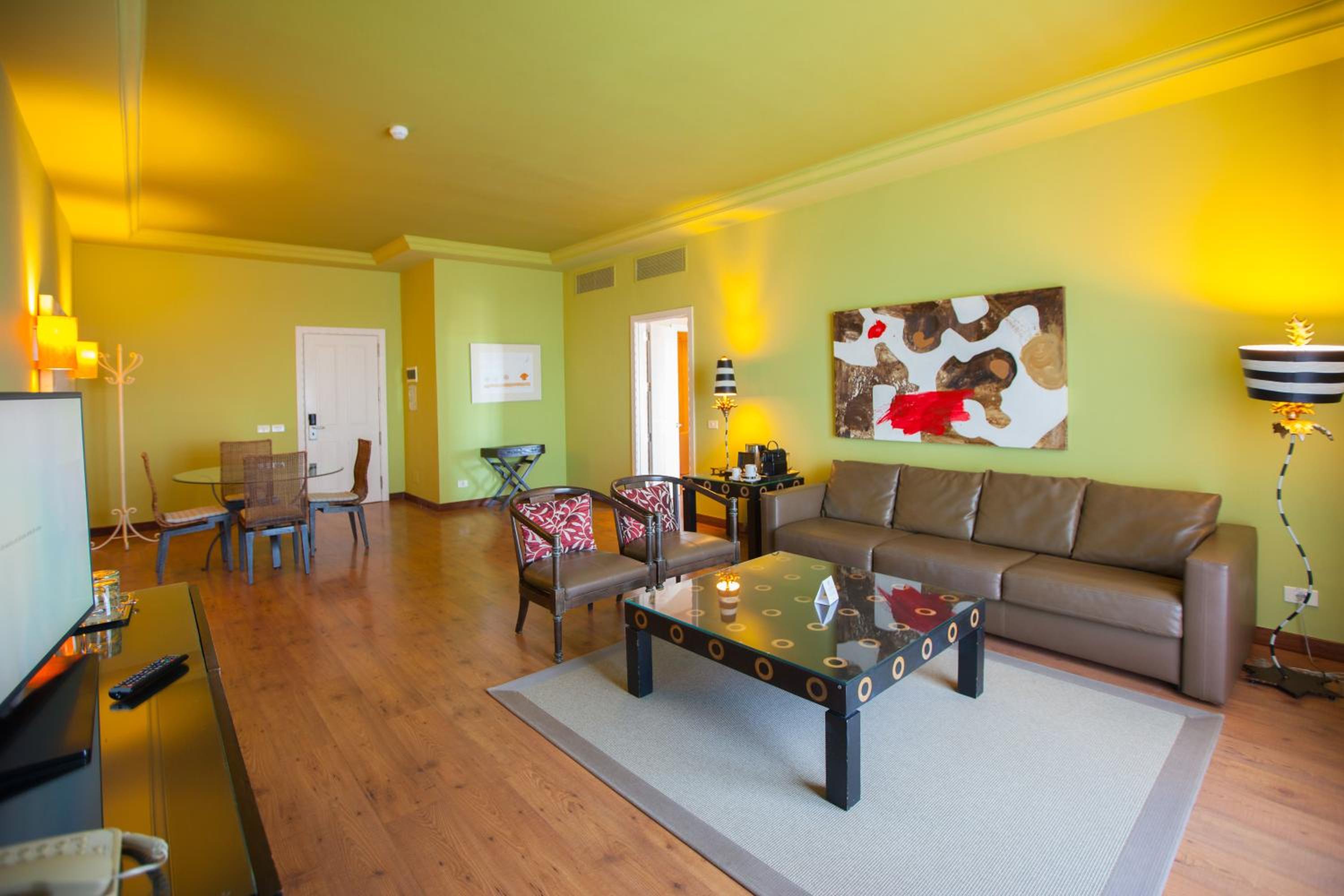 Senior Suite  - Photo 1