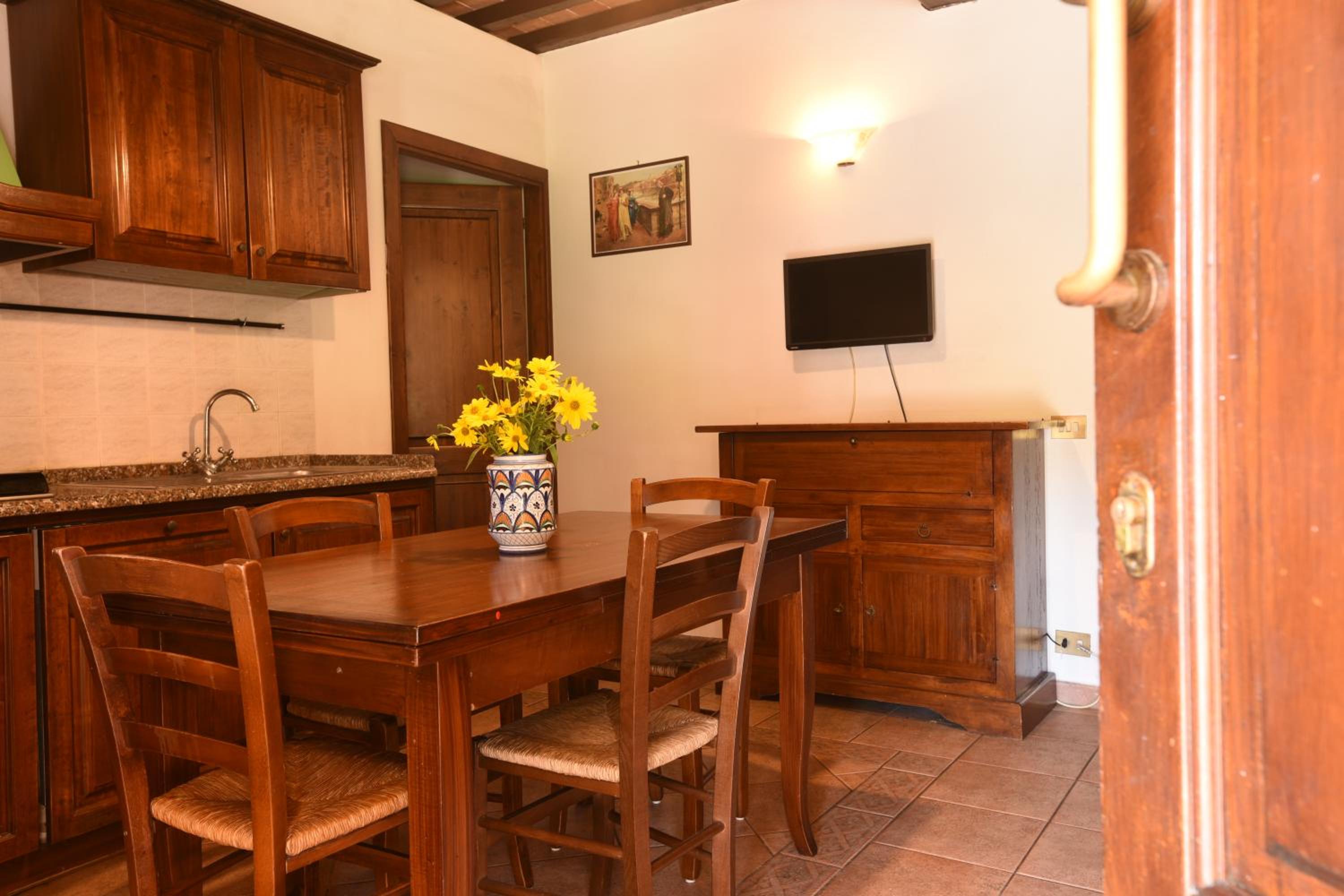 Family Apartment (2 Adults + 2 Children) - Photo 8