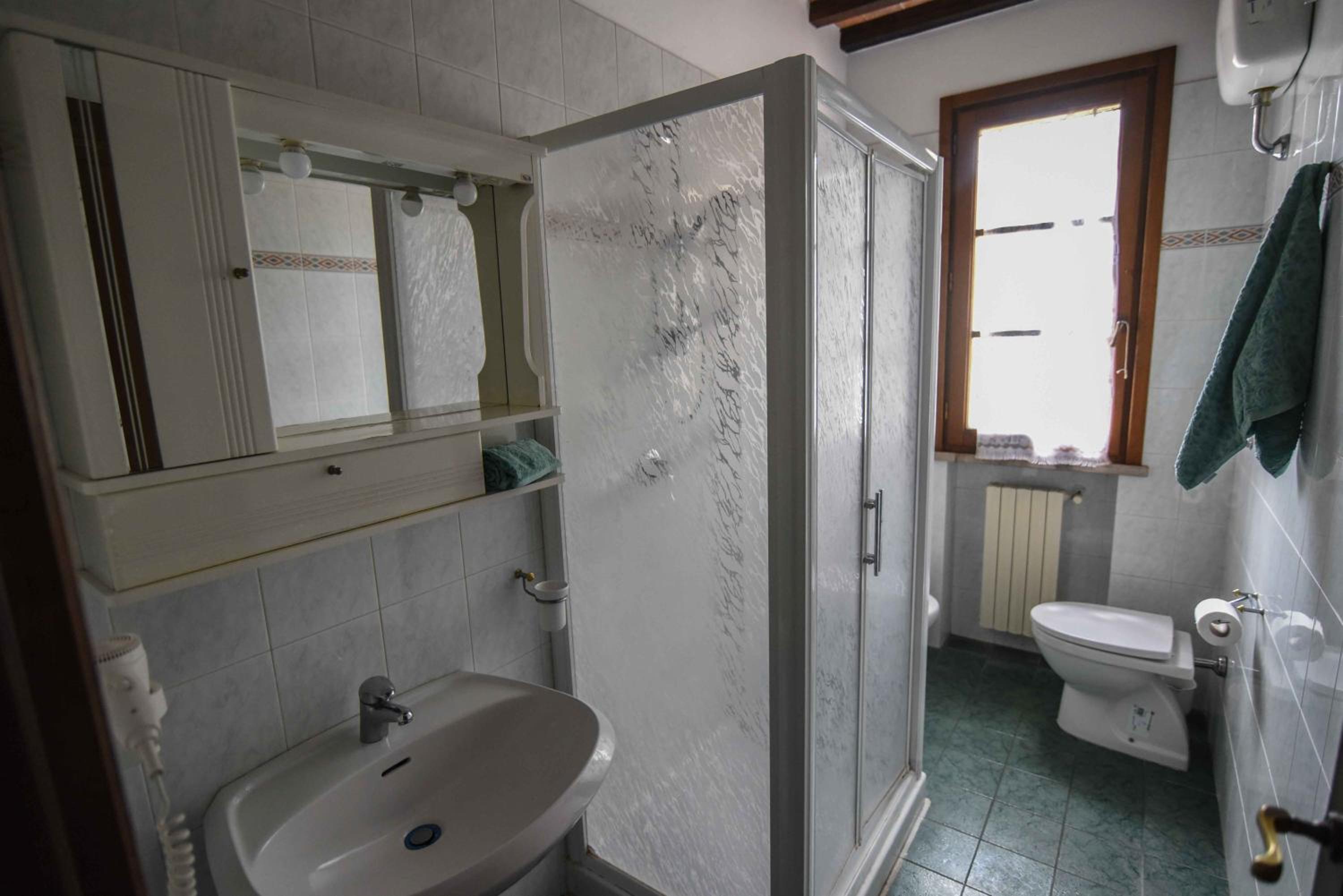 Family Apartment (2 Adults + 2 Children) - Photo 12