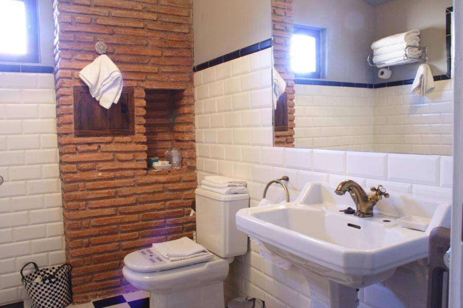Deluxe Double Room - Photo 6