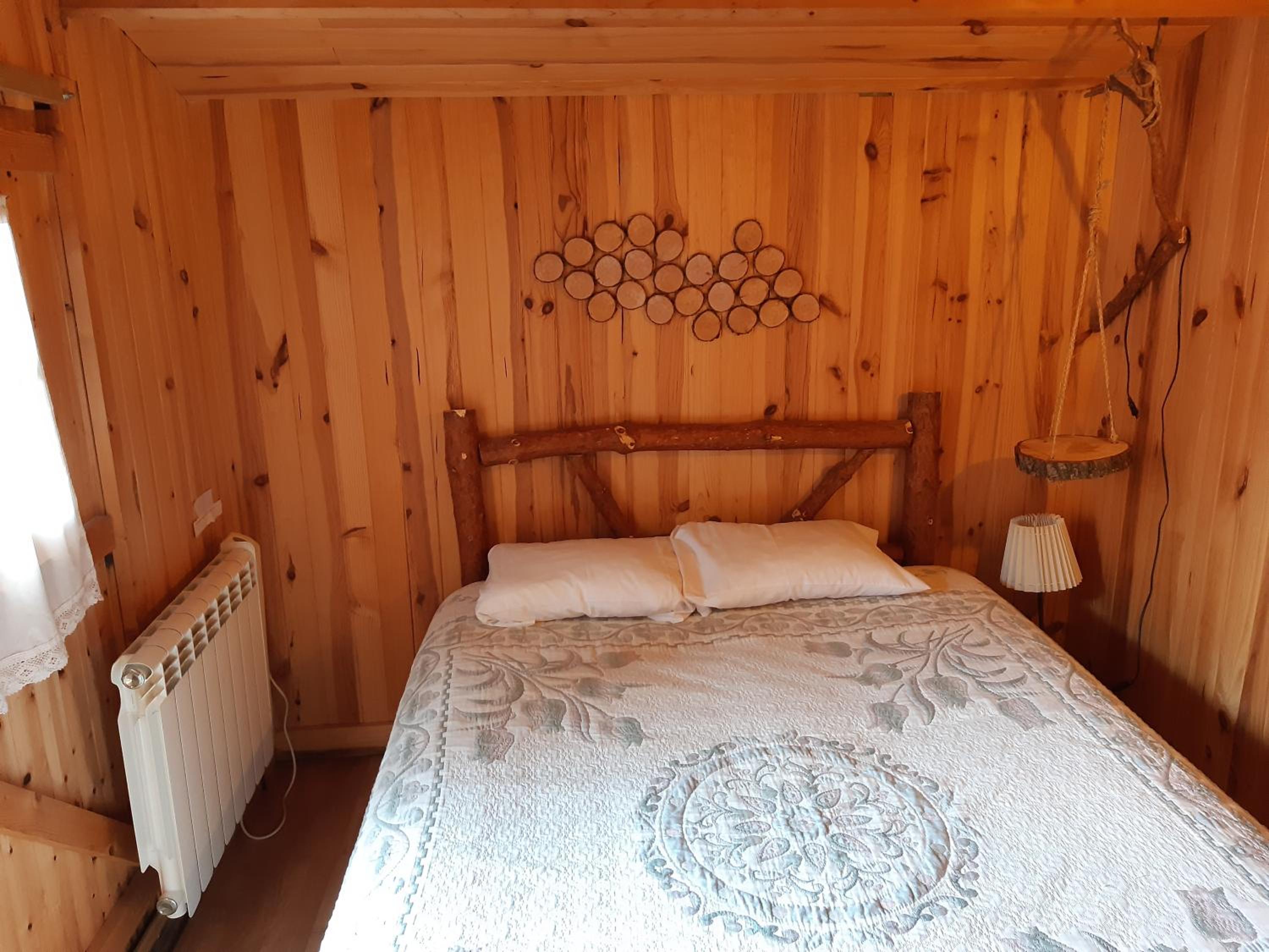 Bungalow (2 adultos) con baño compartido