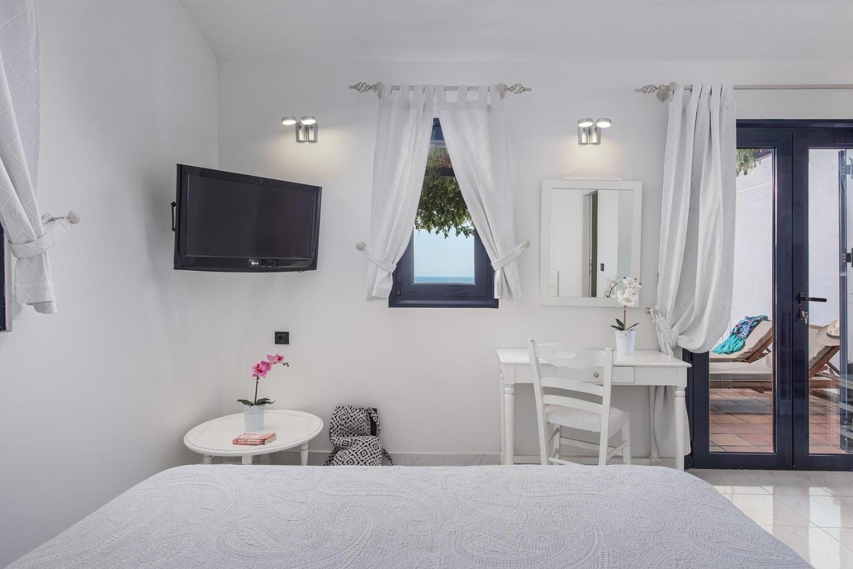 Panoramic Full Sea View Quadruple Room photo 2
