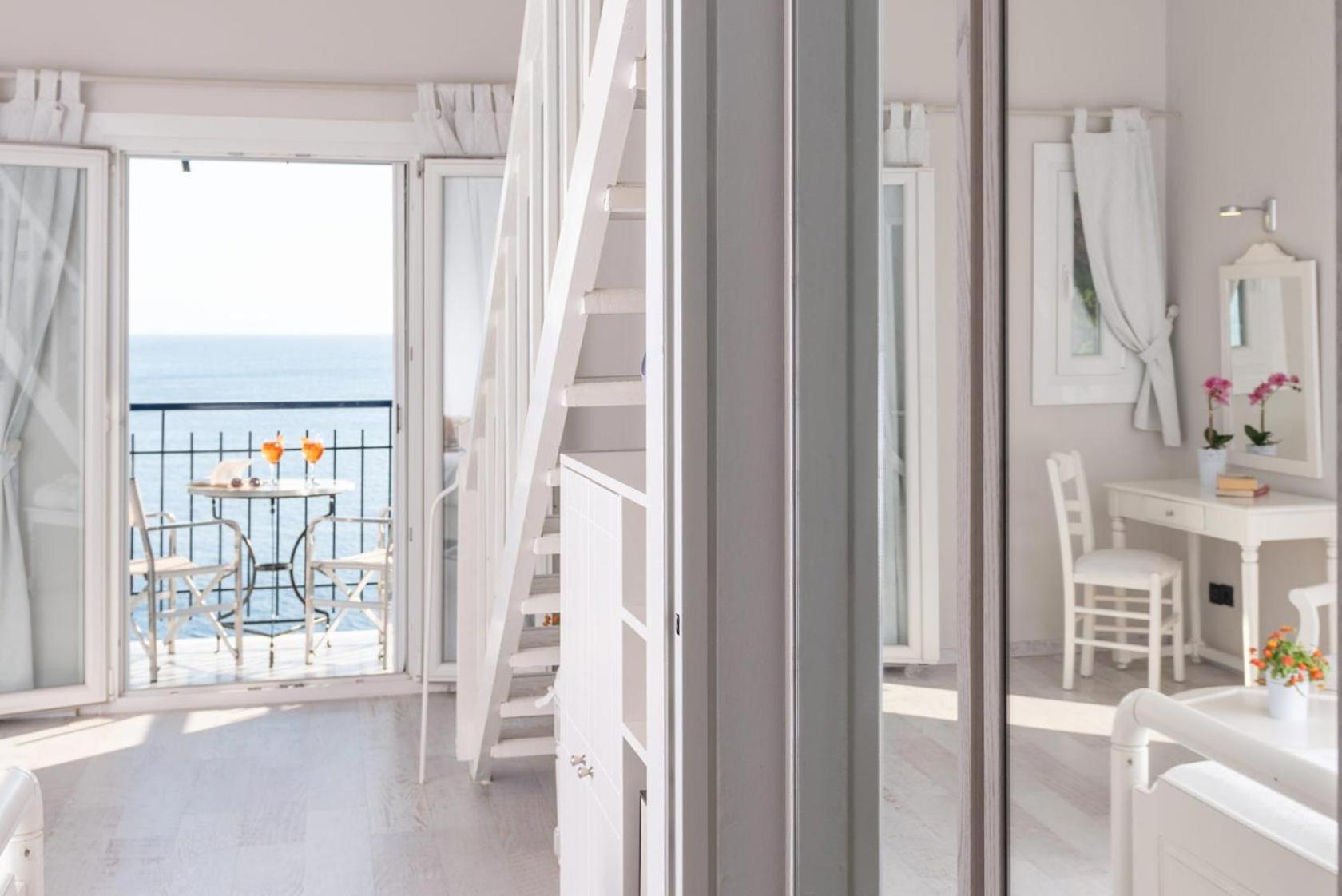 Sea View Maisonette - Photo 6