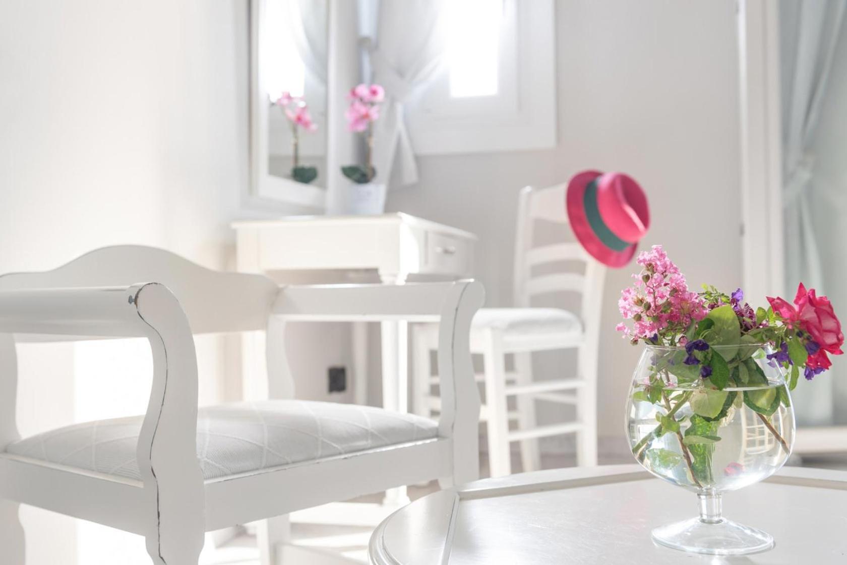 Side Sea View Maisonette - Photo 2