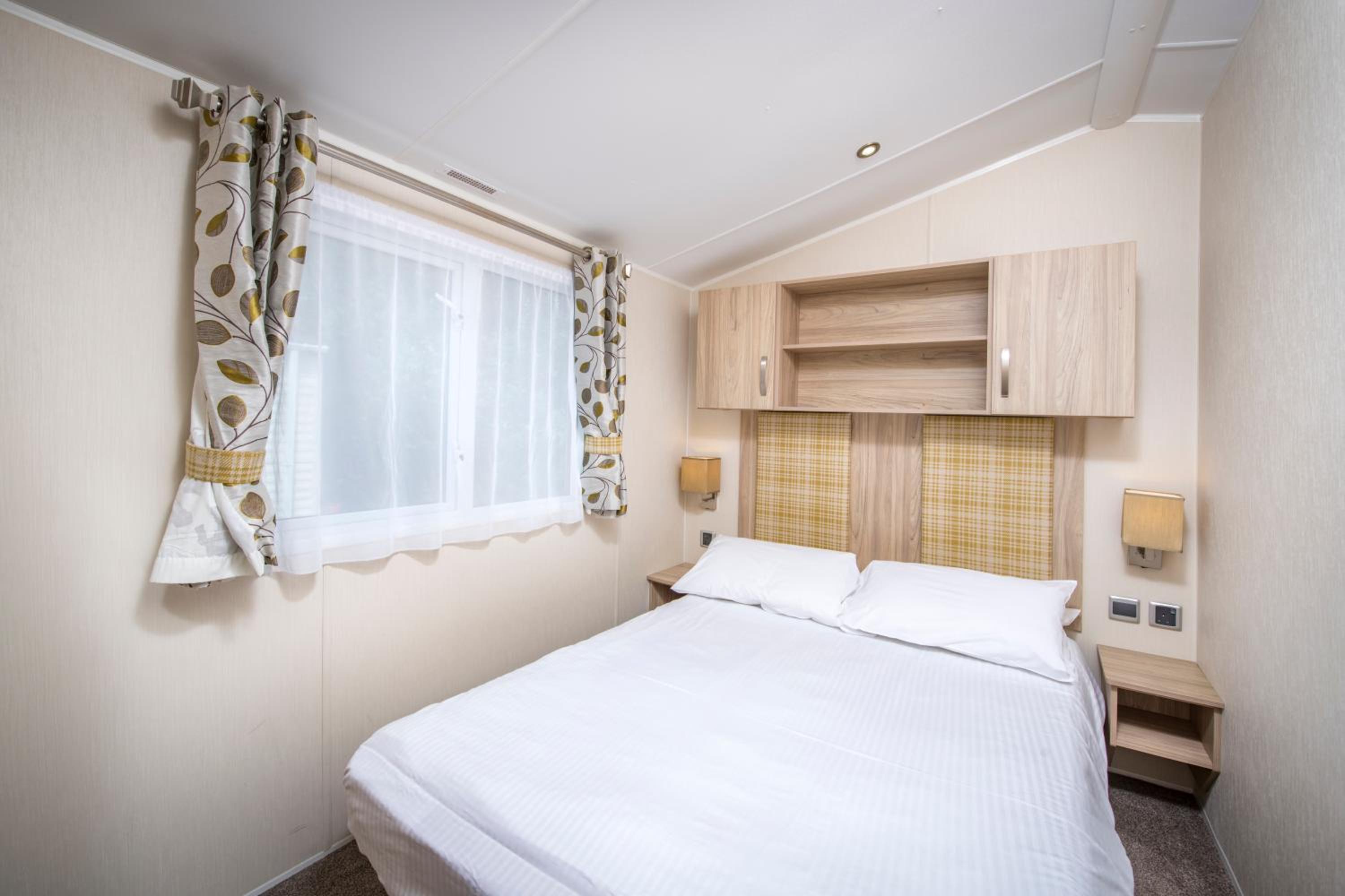 3 Bedroom Gold Caravan