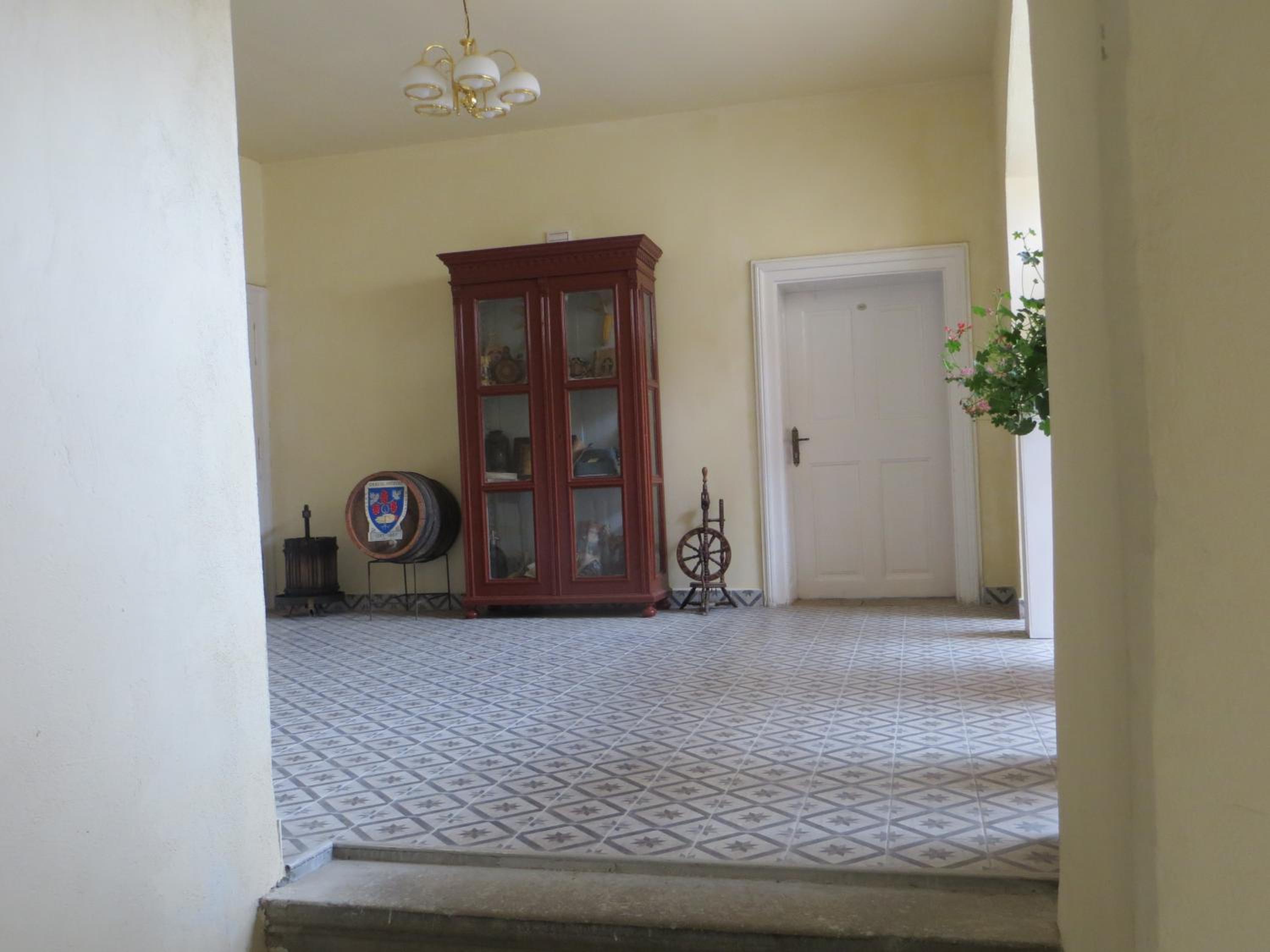 Small Double Room - Photo 4