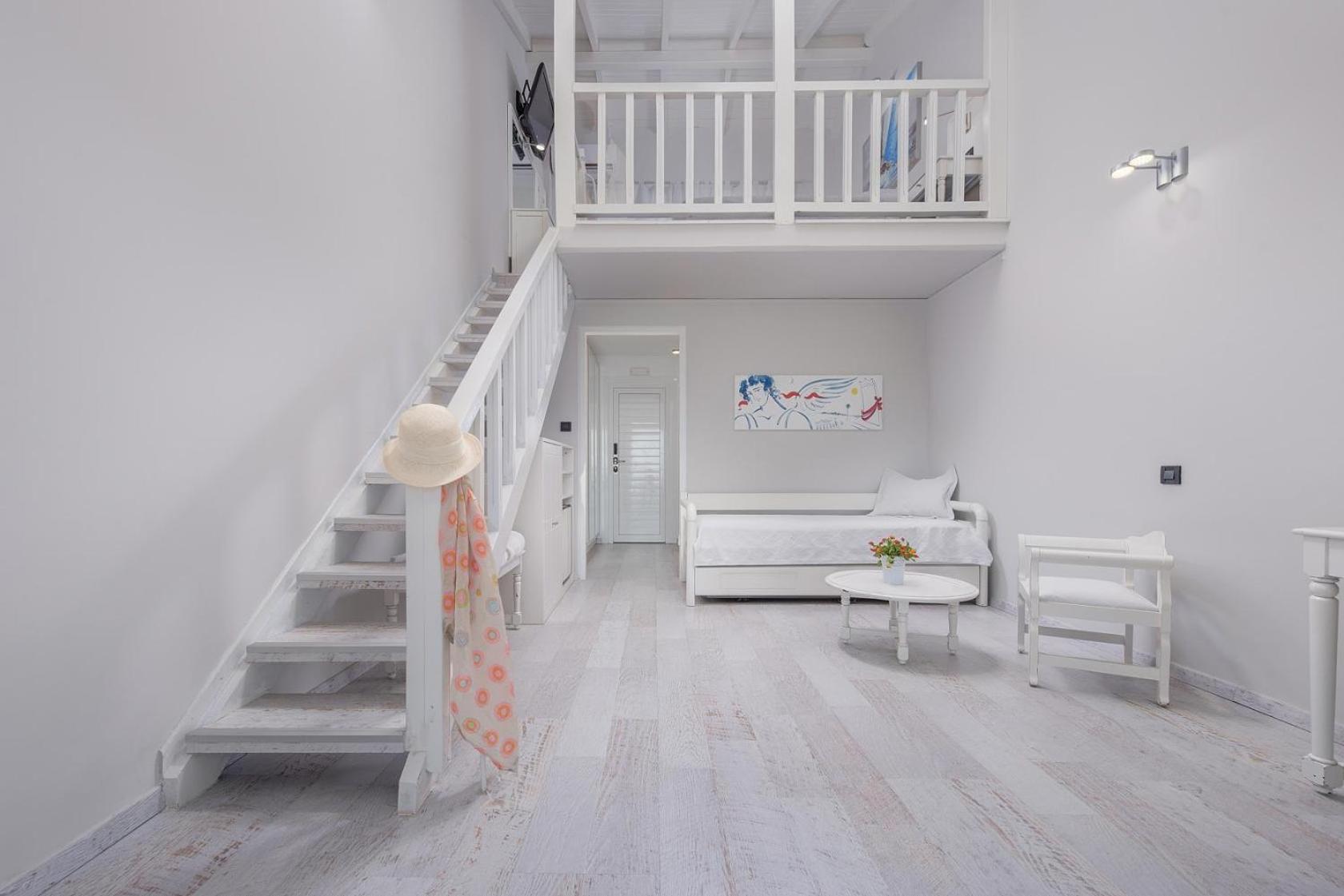 Sea View Maisonette - Photo 1