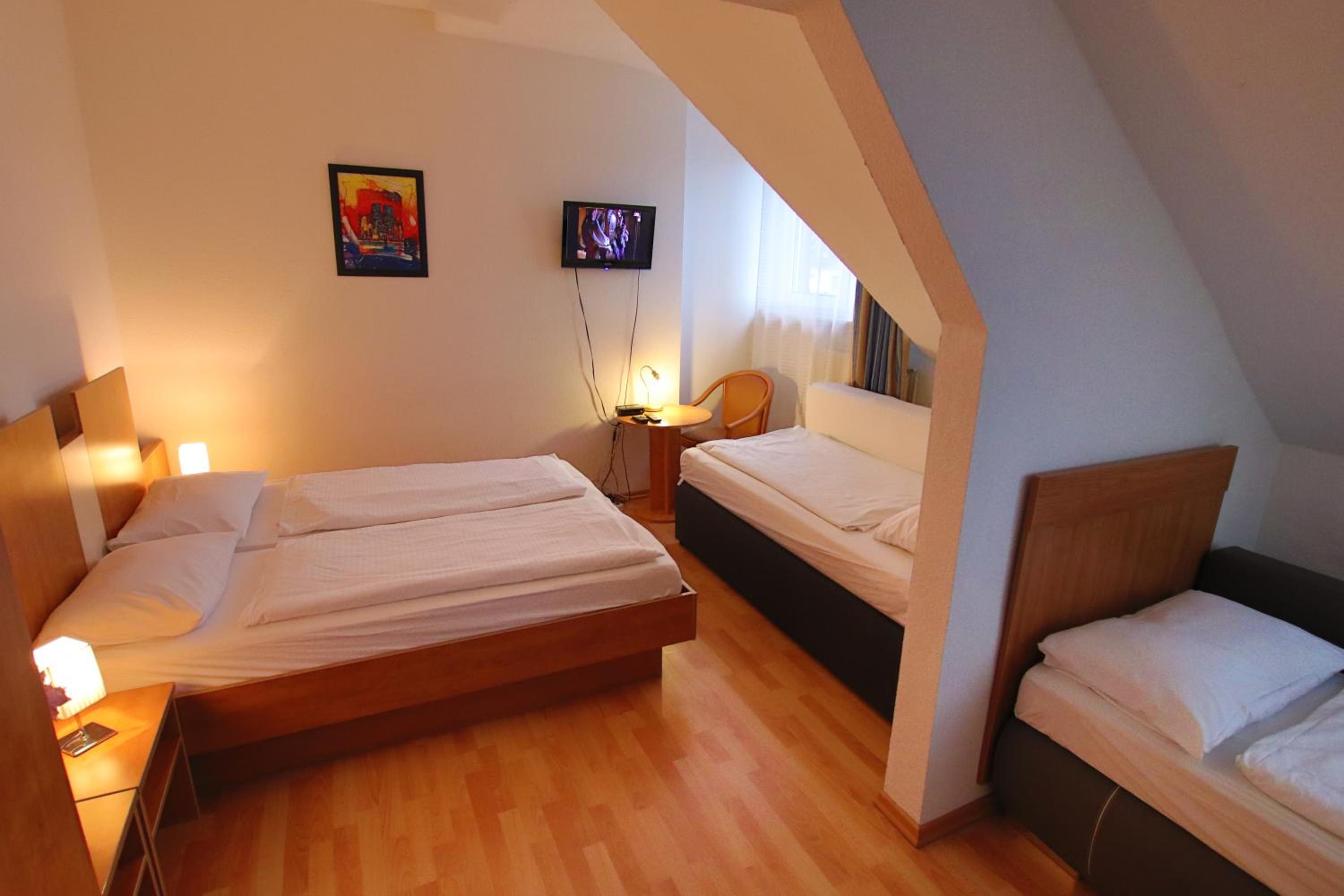 Quadruple Room - Photo 1
