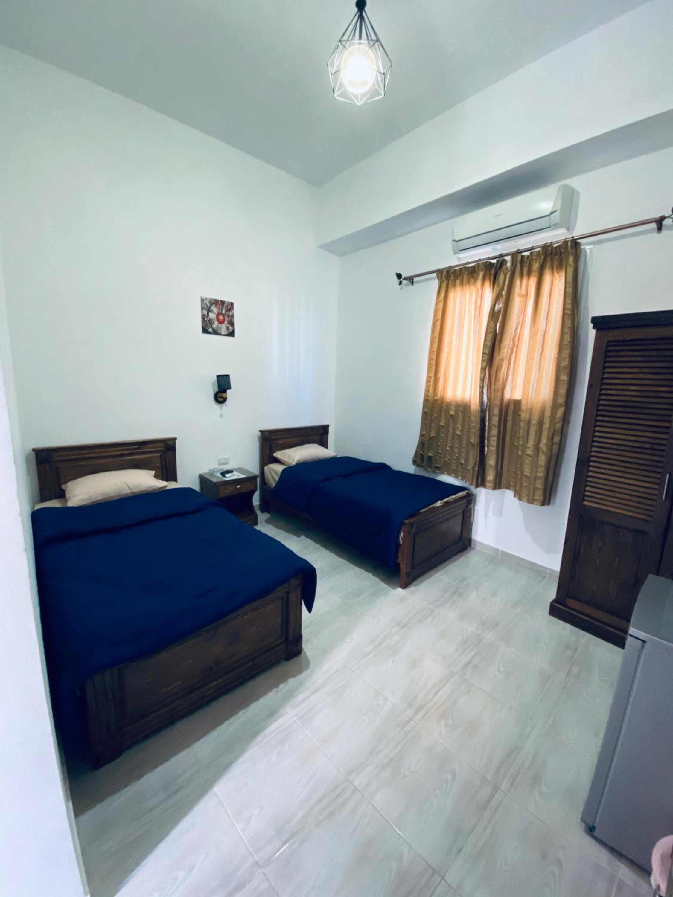 Standard Double or Twin Room - Photo 3