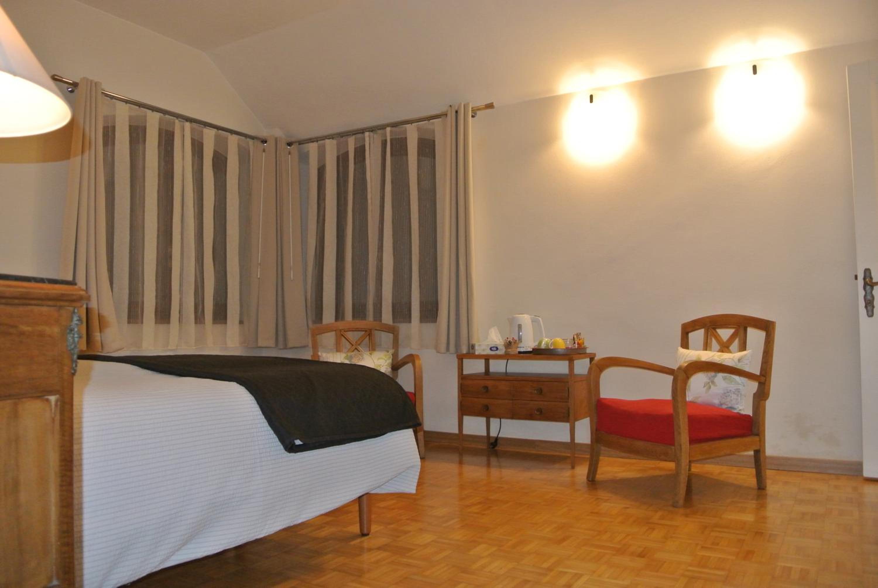 Double or Twin Room with Garden View - Photo 8