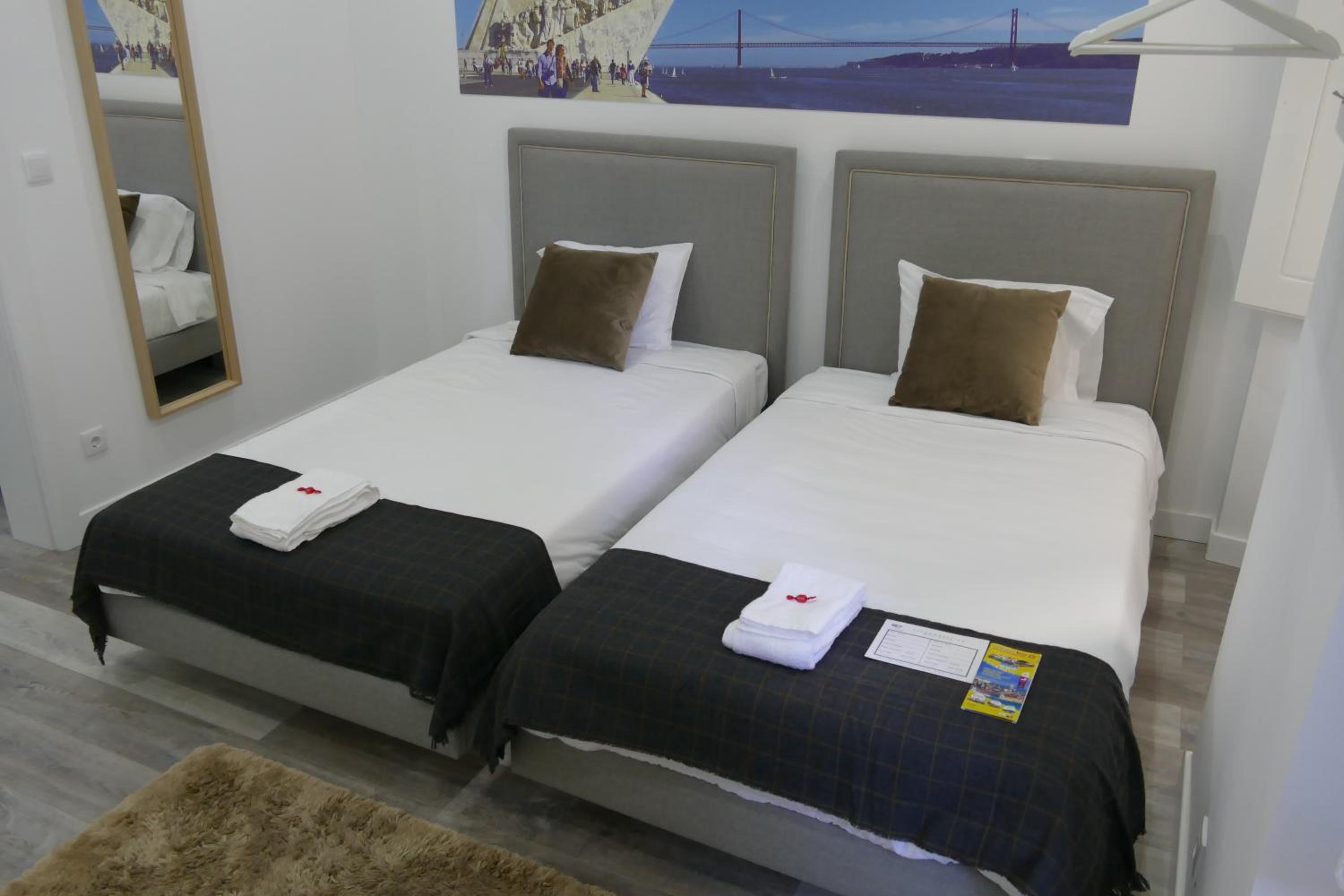 Double or Twin Room - Photo 2