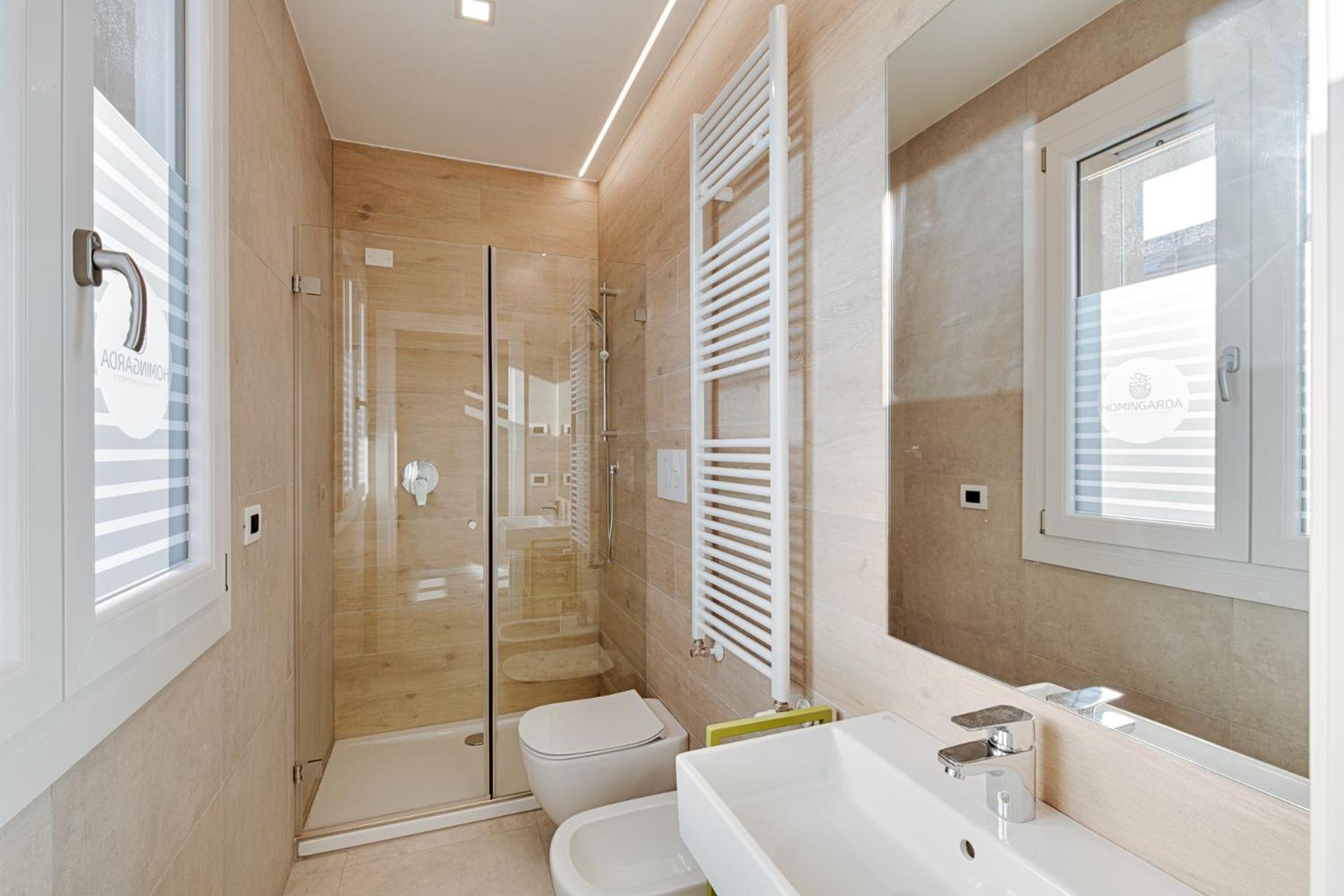 Two-Bedroom Apartment with Balcony photo 2