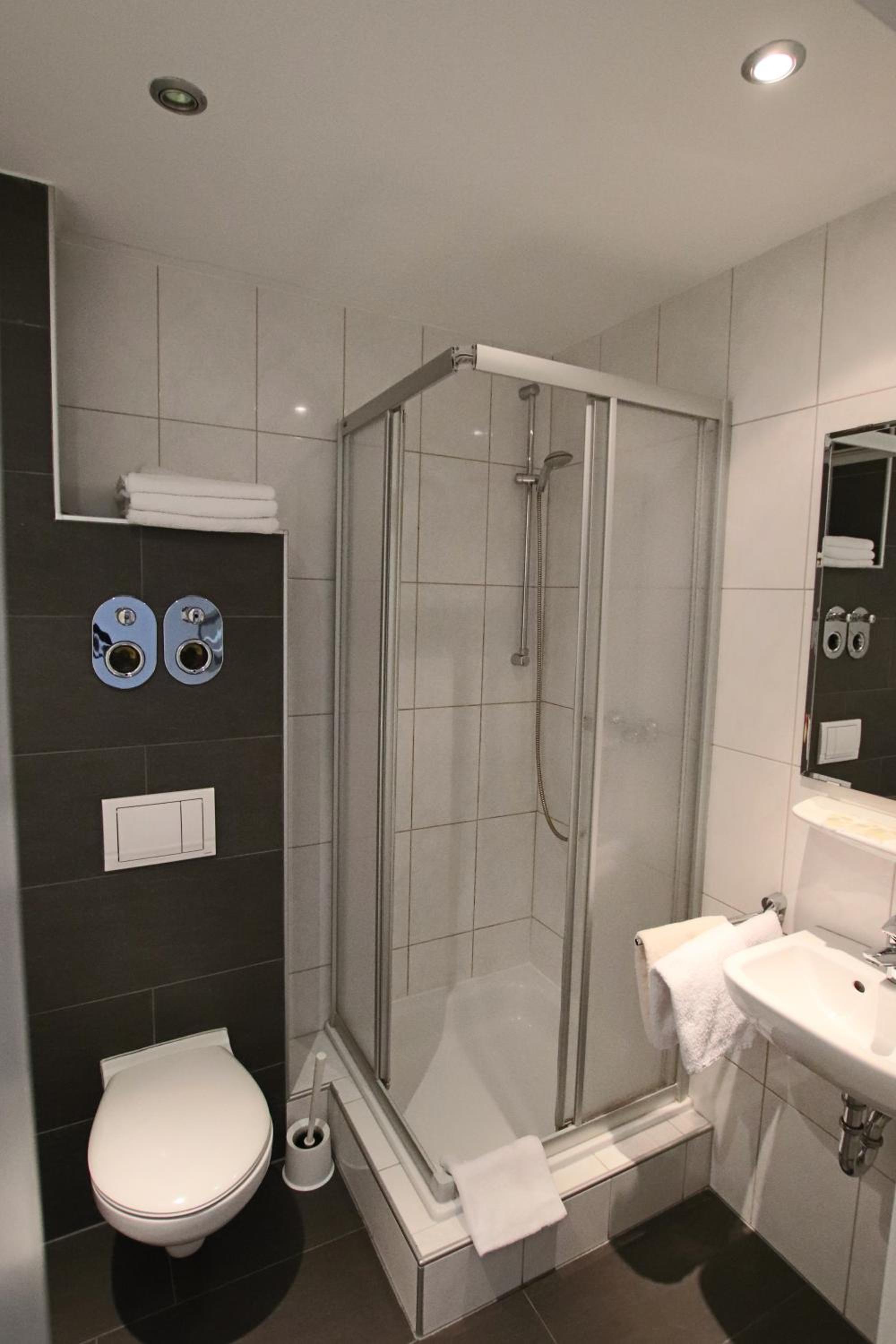 Double Room - Photo 2