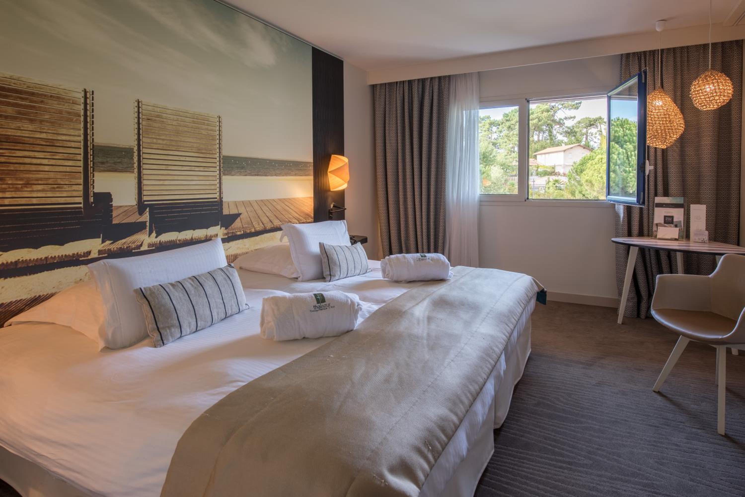 Standard Twin Room - Photo 3