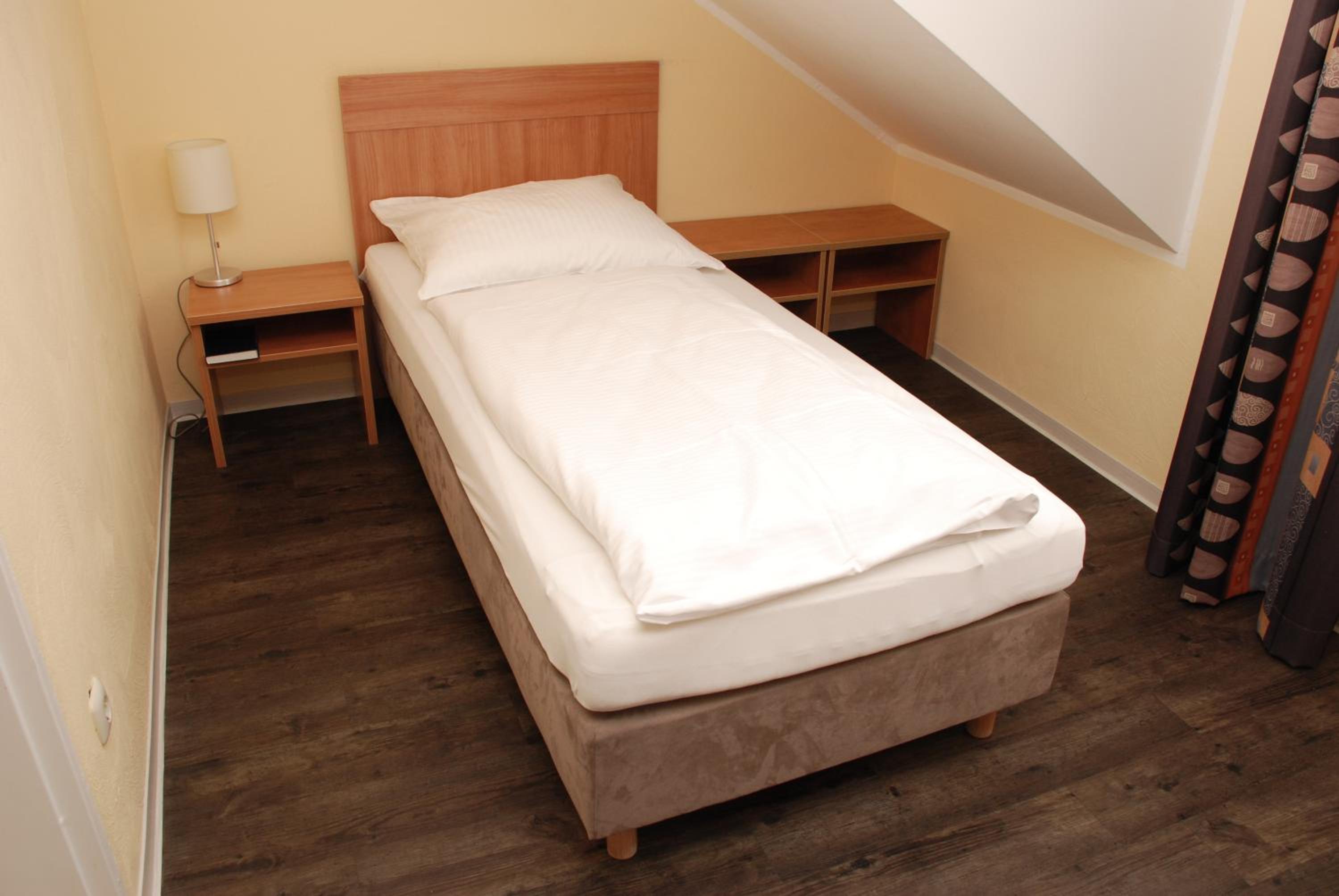 Single Room photo 2