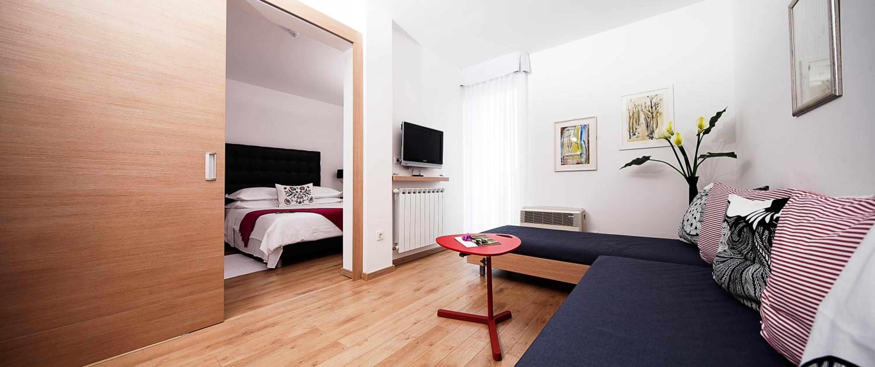 One-Bedroom Suite photo 1