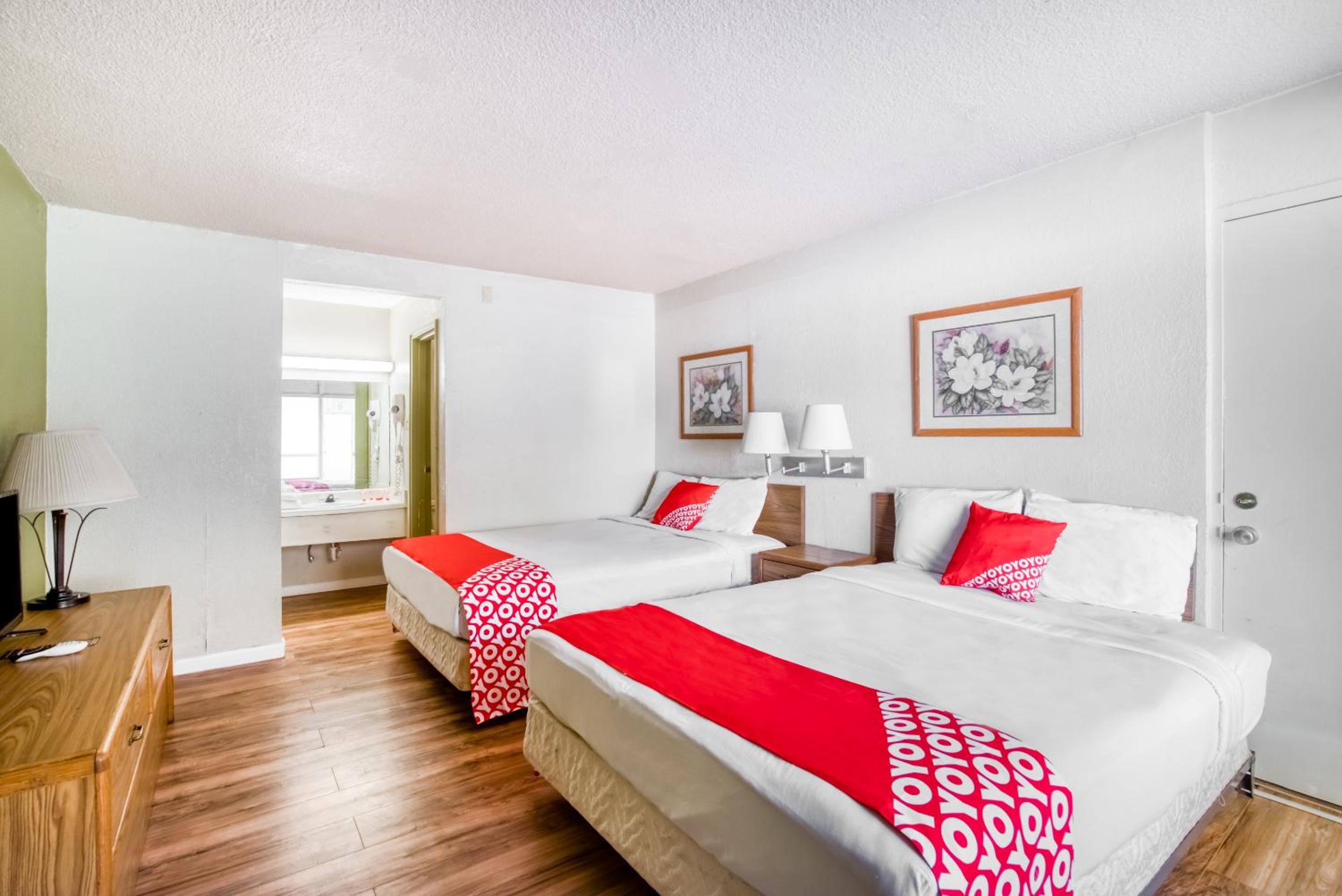 2 Queen Bed photo 1