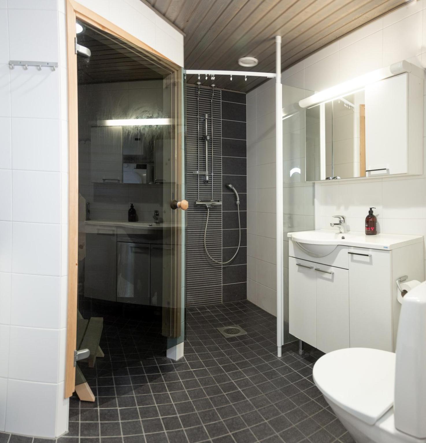 One-Bedroom Apartment - Photo 19