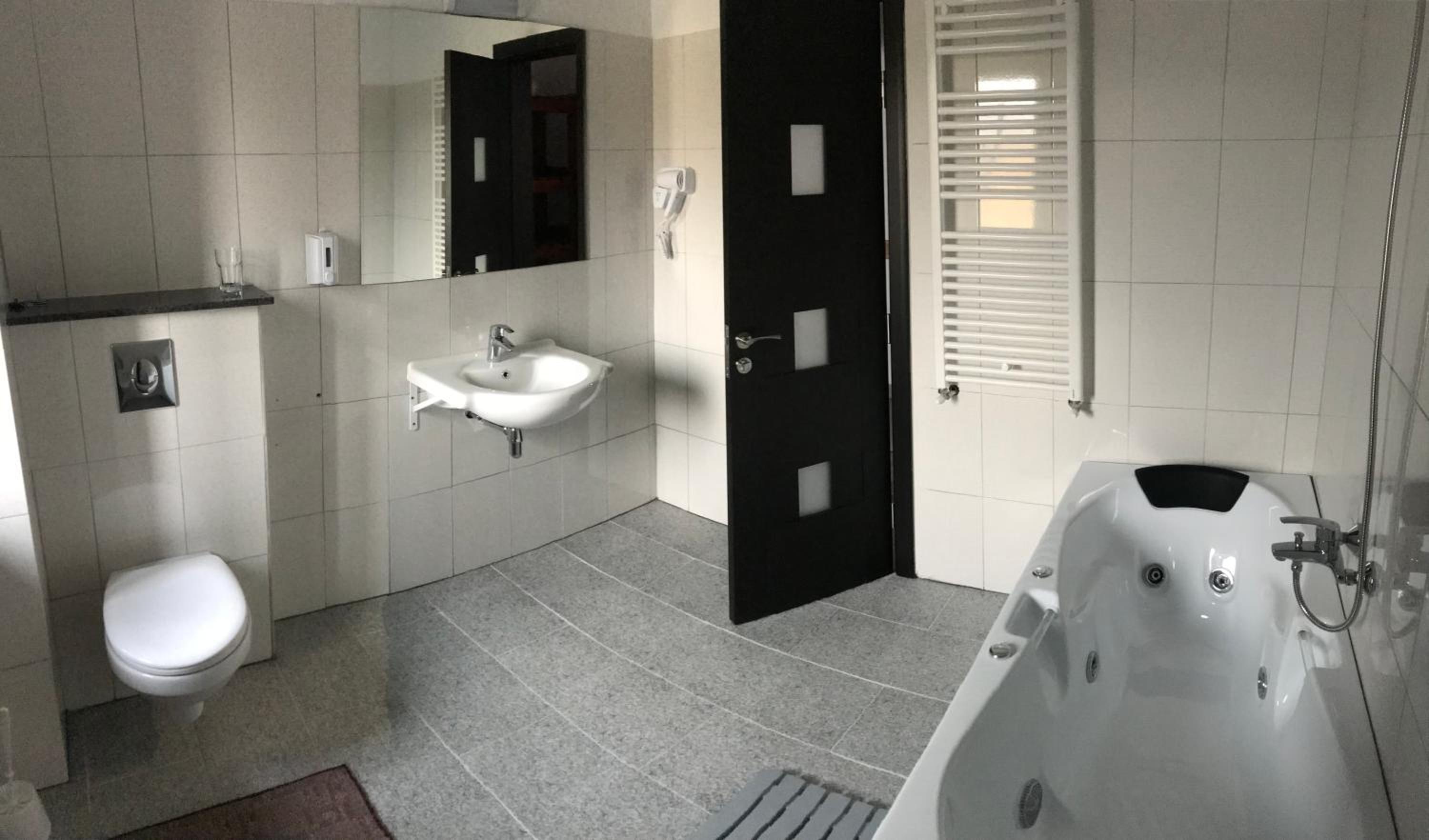 Classic Quadruple Room photo 3