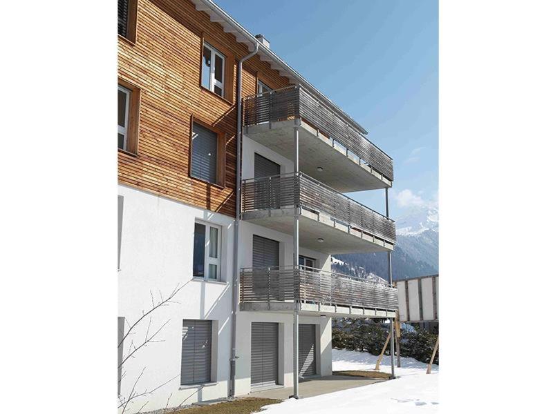 Two-Bedroom Apartment with Bath photo 2